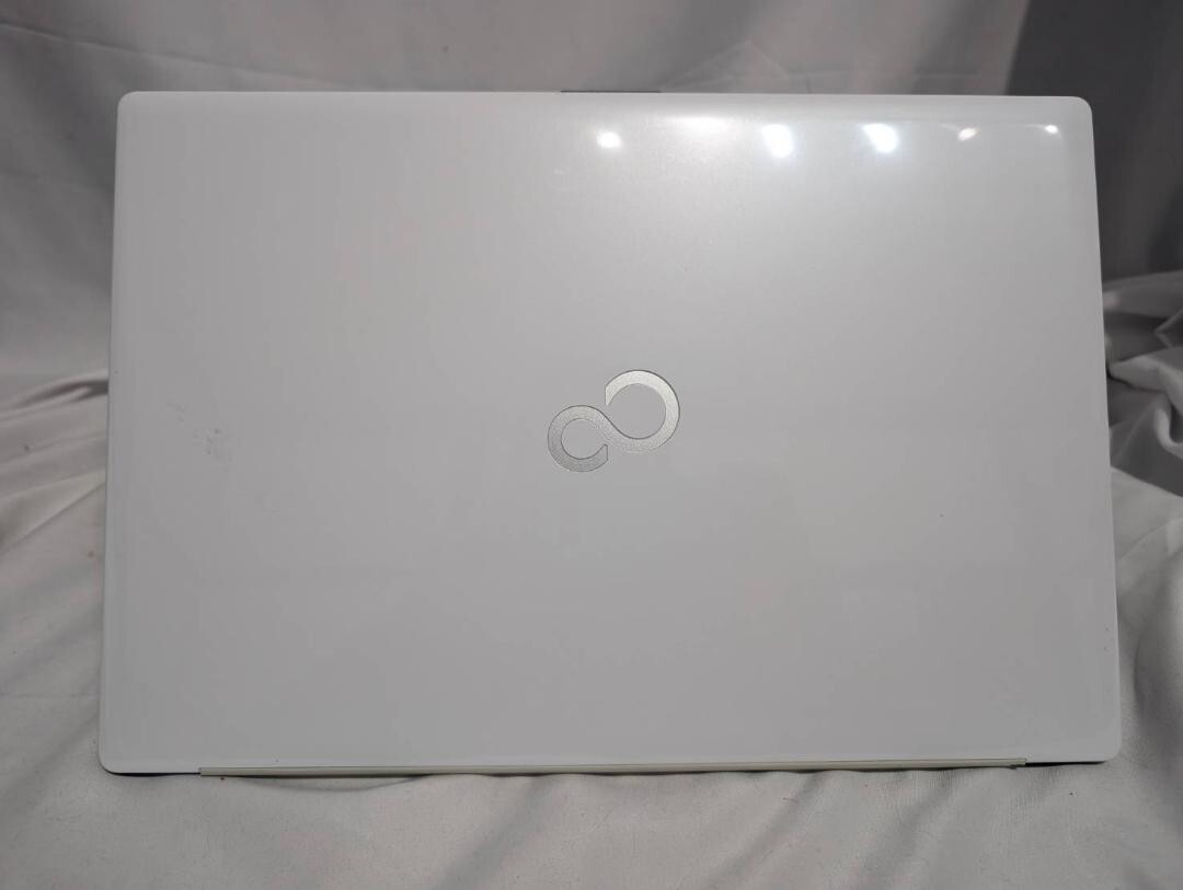 NEC Lavie VEGA Ryzen 7 3750H 15.6″ FHD IPS 8GB RAM 256GB SSD Used w/ AC