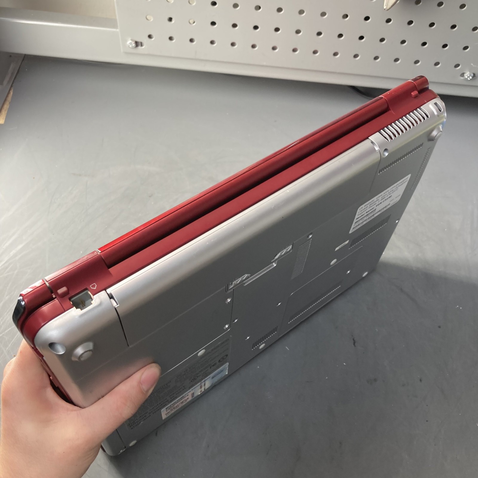RED Sony Vaio VGN-CS190 14.1″ Laptop Core 2 Duo 2GHz 3GB RAM 250GB HDD Vista