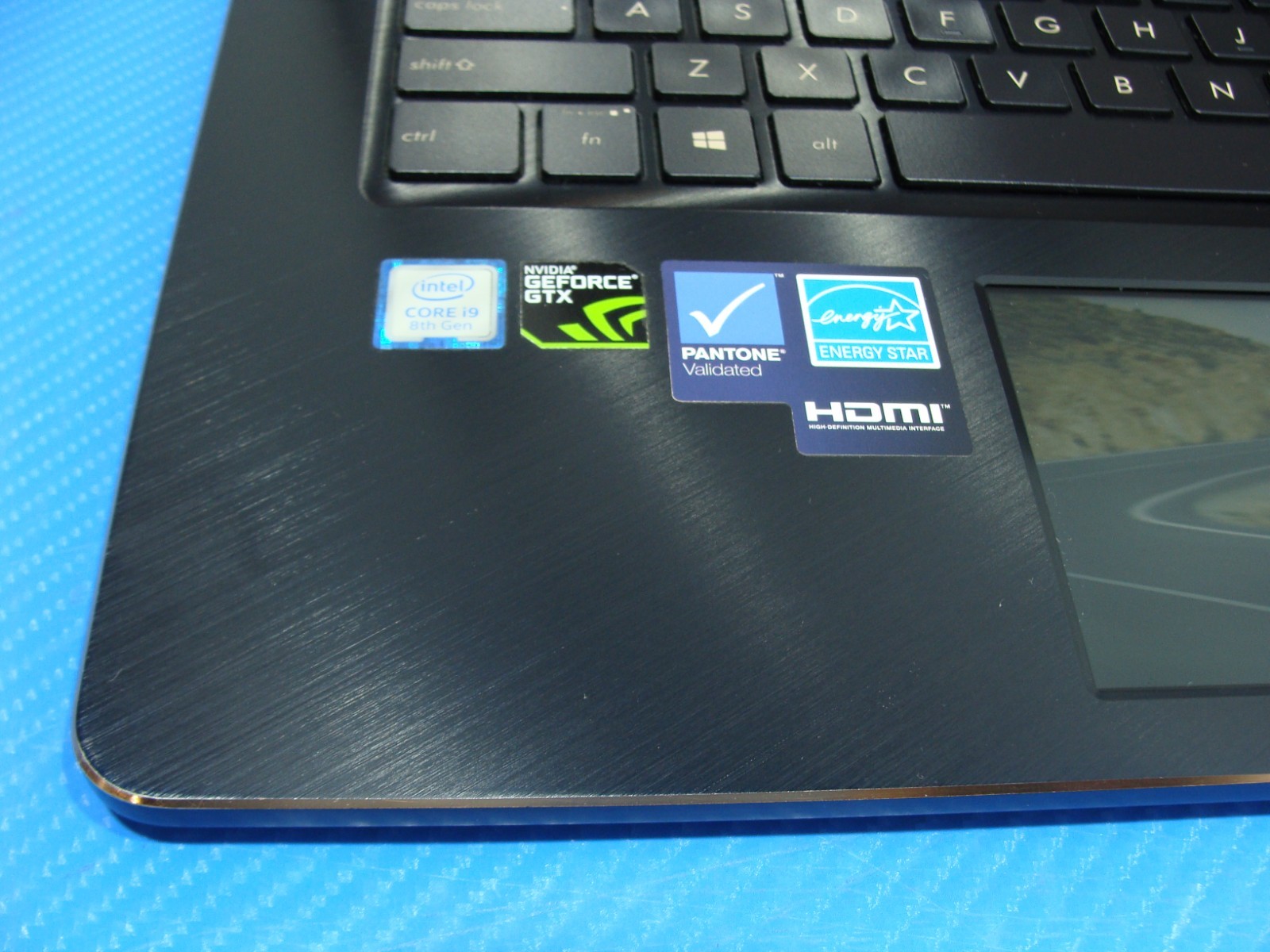 Asus ZenBook Pro 15 UX580GE UHD 4K Touch i9-8950HK 2.9GHz 16GB 512G GTX 1050 Ti