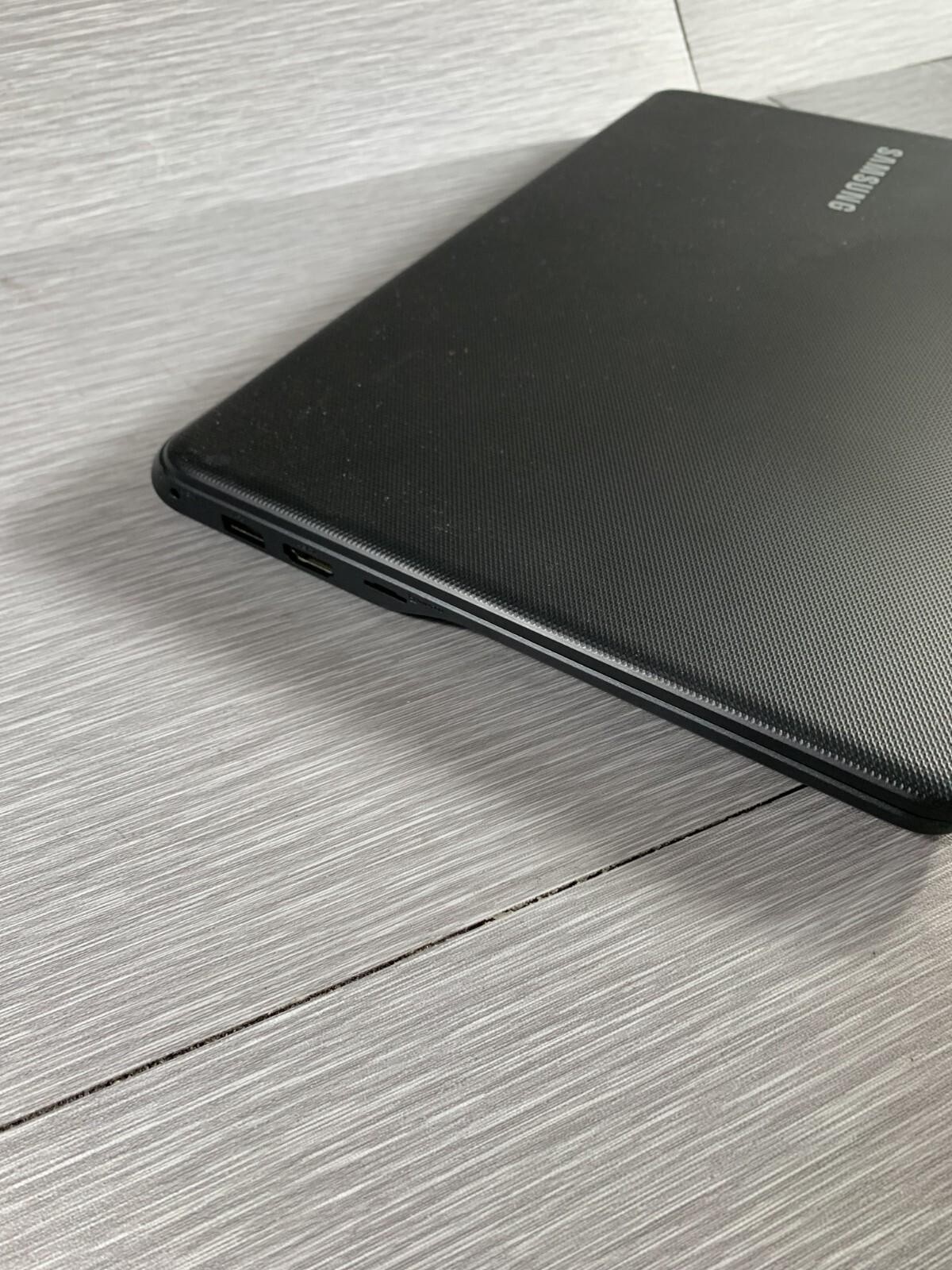 Samsung Chromebook 3 XE500C13 Black 11.6″ Intel Celeron Notebook PC – For Parts