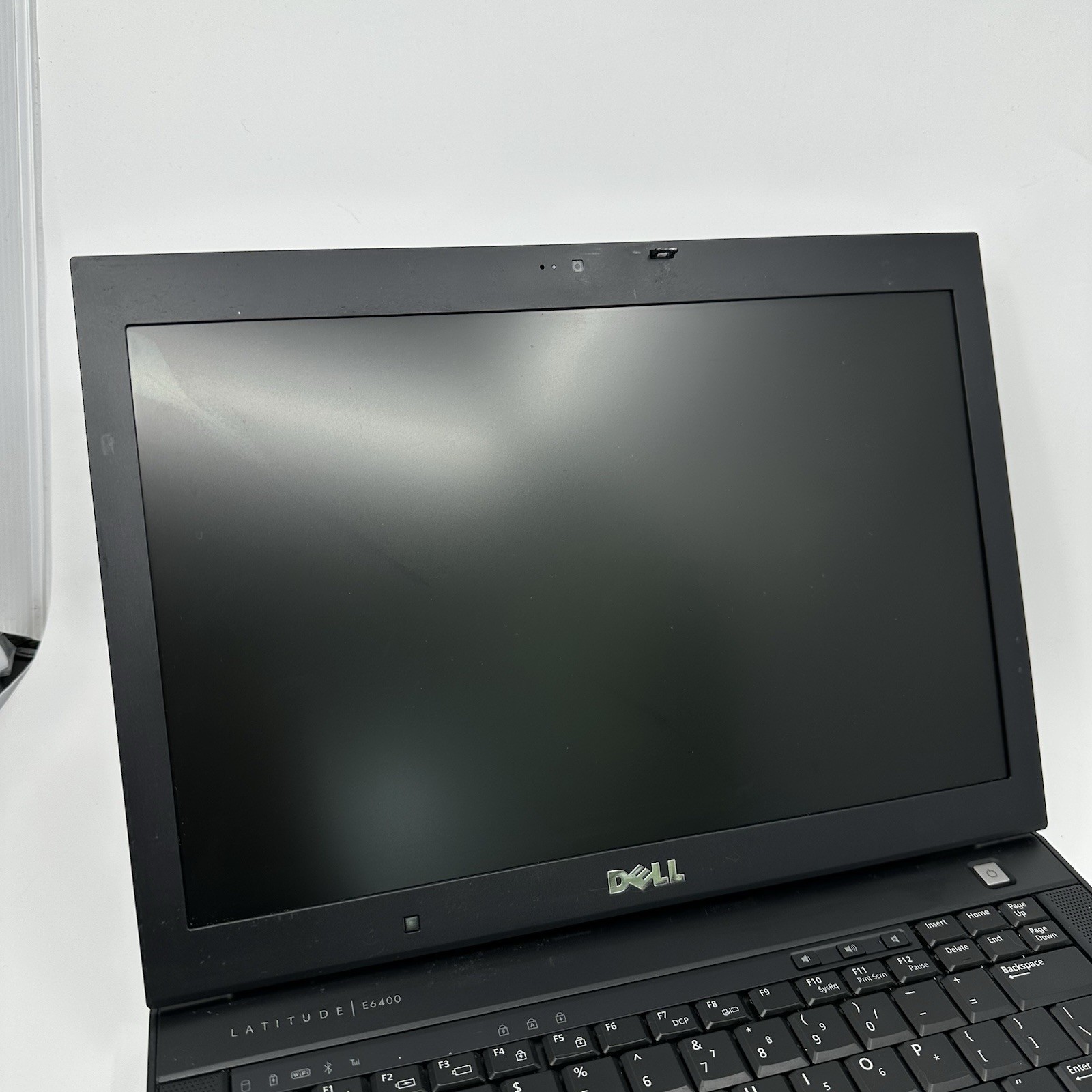 Dell Latitude E6400 Intel CORE 2 DUO P8400 2.26GHz 2 Gb RAM No HDD – Parts