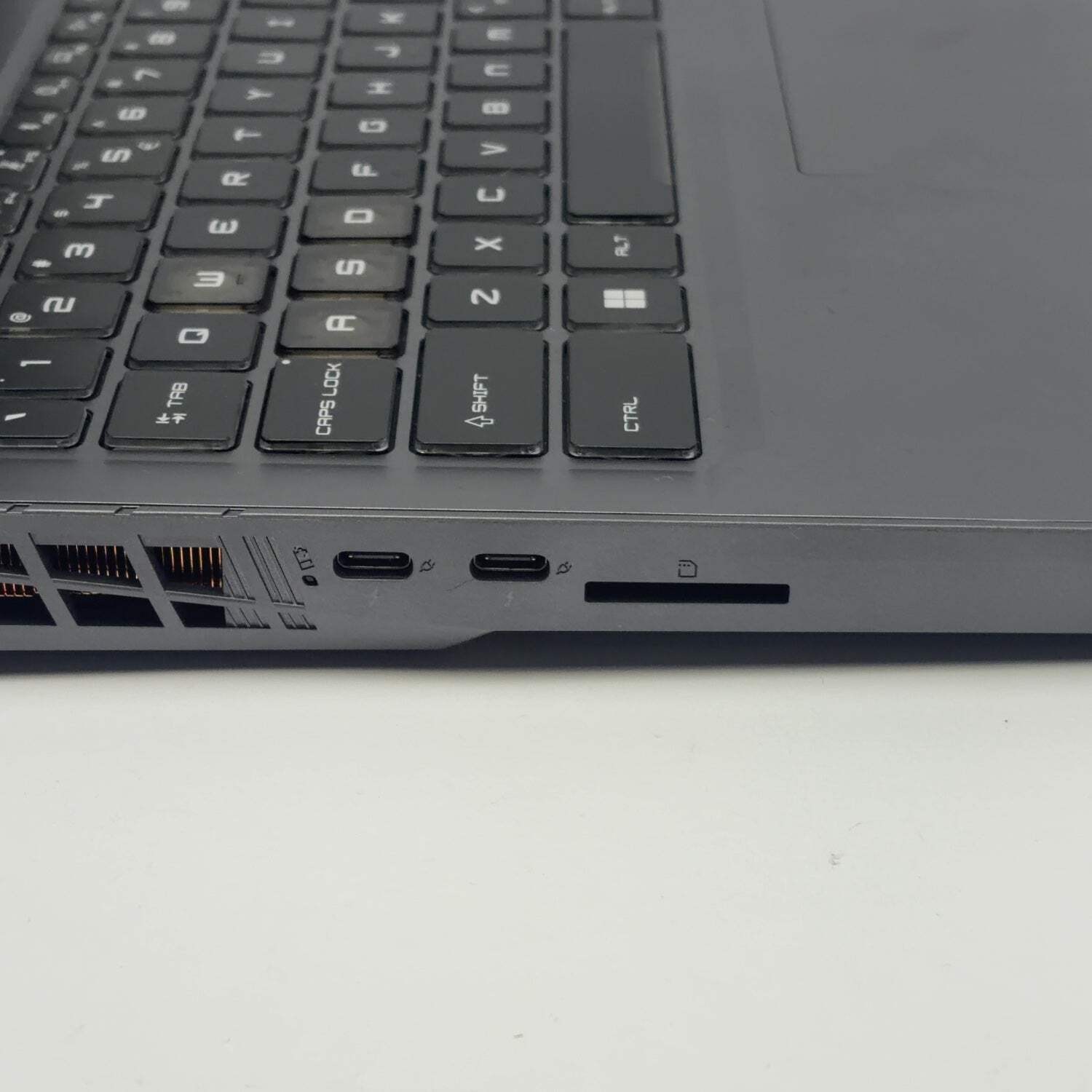 MSI Vector 16 HX AI A2XWGG 16″ Core Ultra 9 275HX 2.7GHz 32GB RAM 1TB SSD