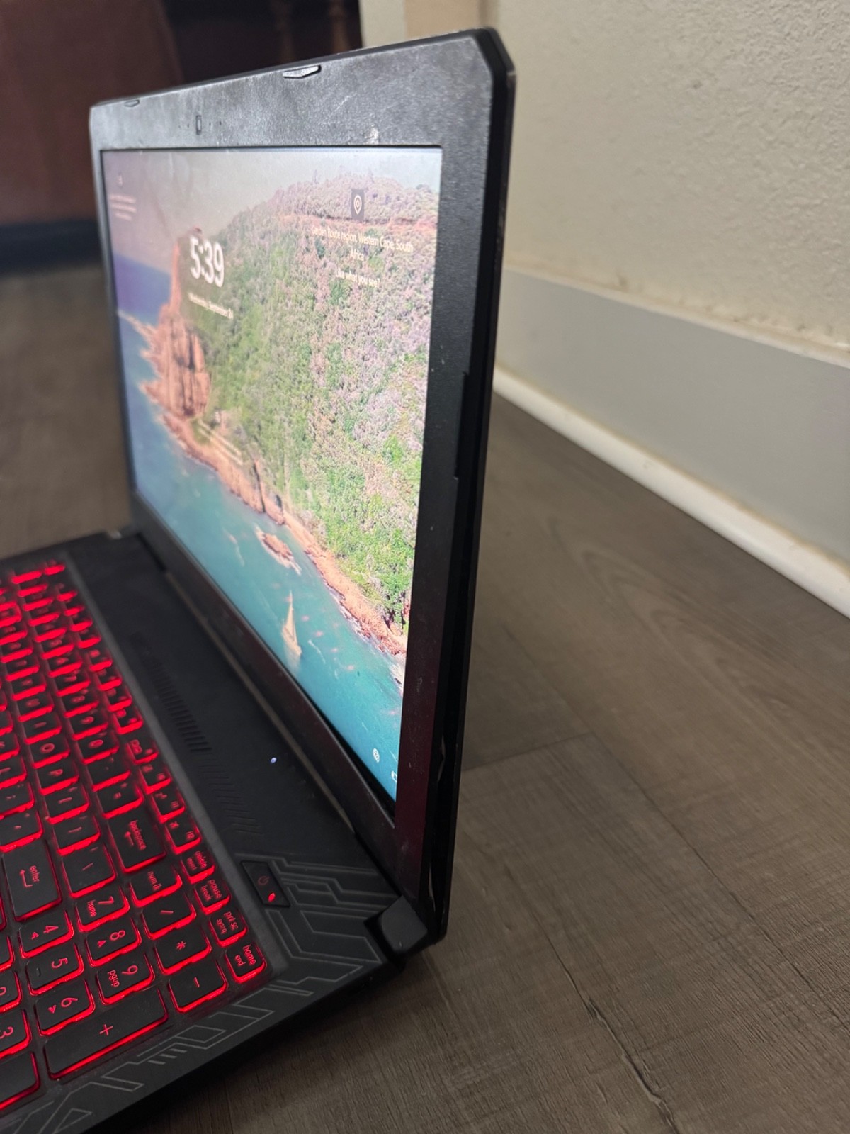 Asus TUF Gaming FX504G i7-8750H 2.20GHz 16GB RAM 256GB SSD 15.6″ Windows 10 Pro