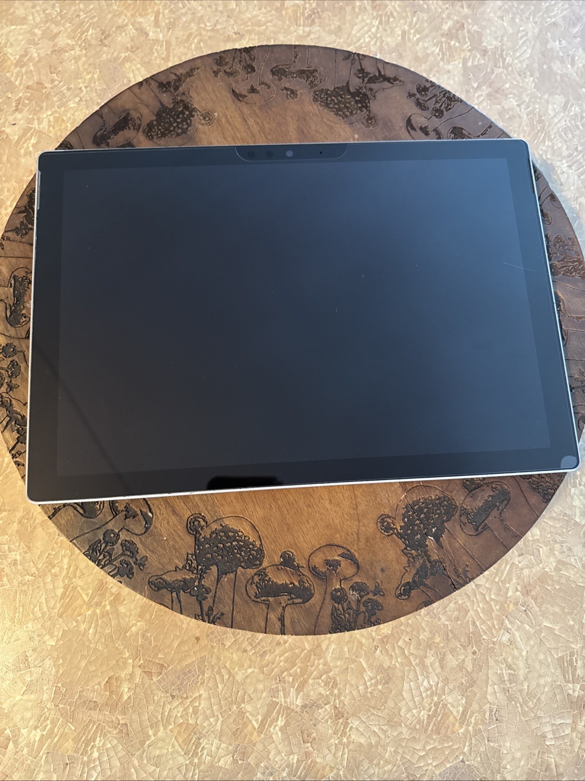 Windows 10 Surface Pro 128GB Excellent Condition: Includes Keyboard +Mouse+Case