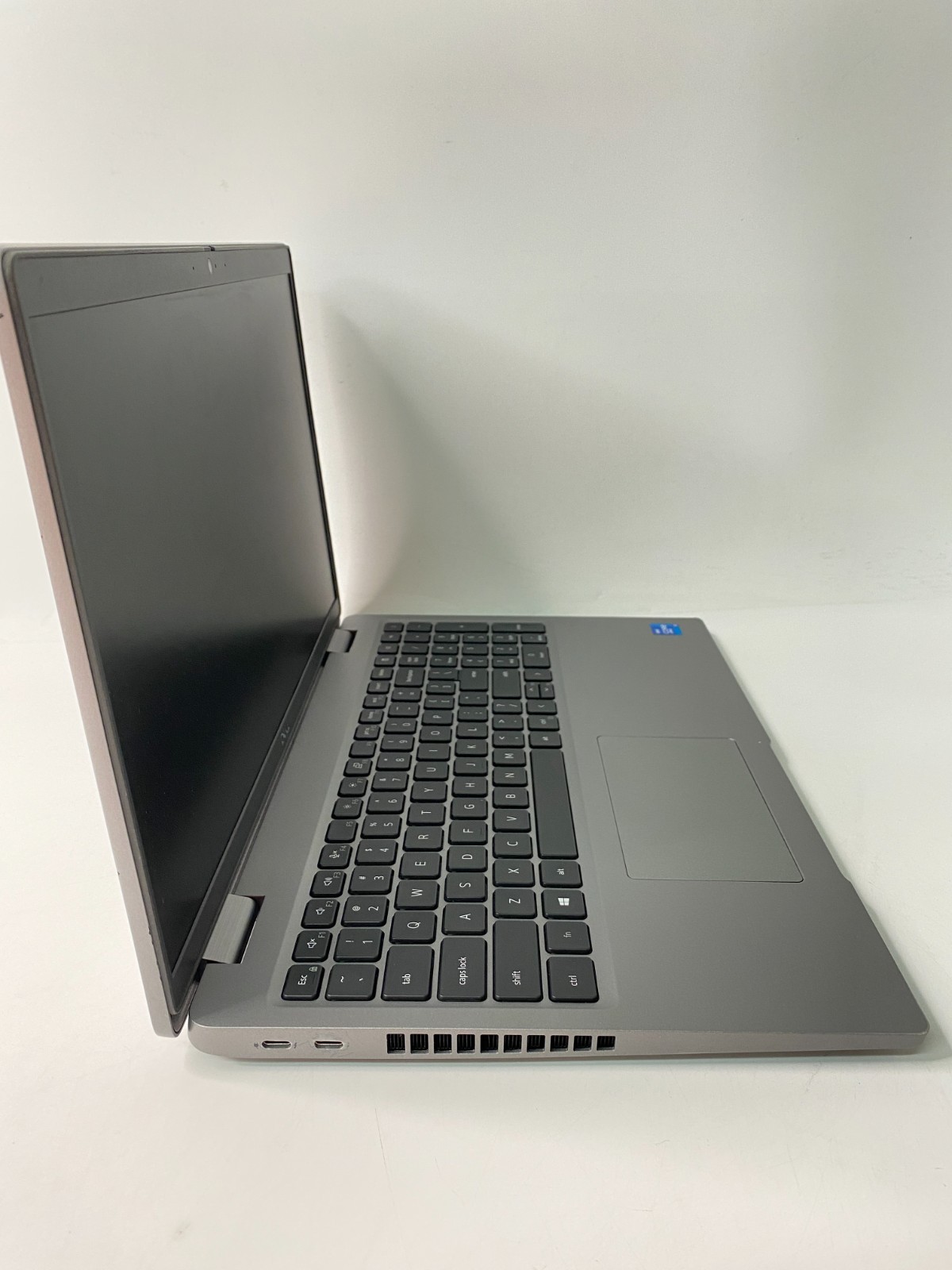 Dell Precision 3560 15.6″ i5-1145G7 8GB DDR4 T500 No SSD Broken “S” Key – PARTS