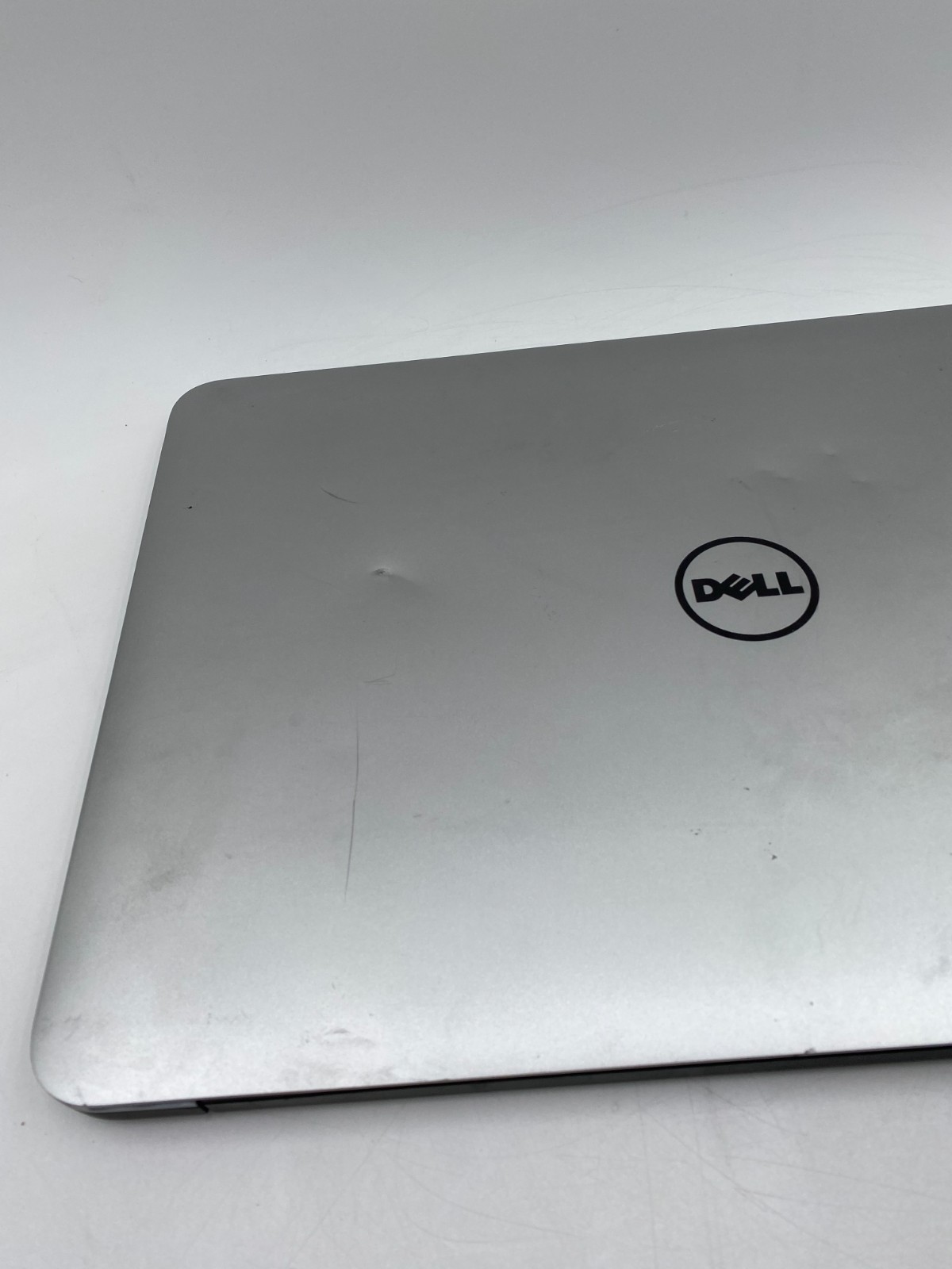 Dell XPS 15 9530 I7-4712HQ 2.3GHZ 8GB DDR4 500GB SSD SILVER LAPTOP FAIR/AC SEE