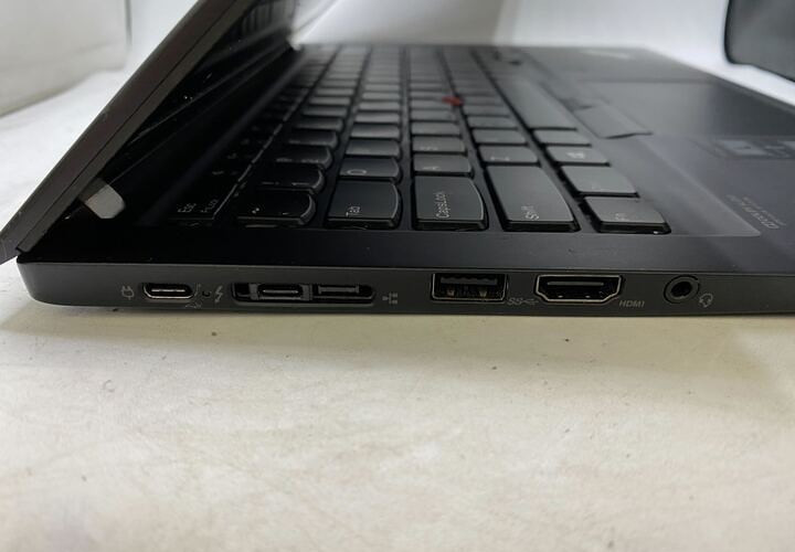 Lenovo Thinkpad T14s Gen 2 14″ Touch Core i7-1185G7 vPro 16GB RAM 256GB SSD