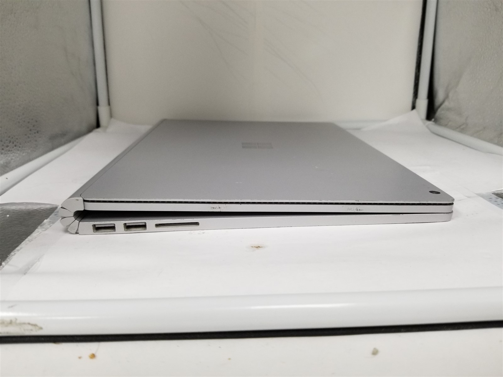 Microsoft Surface Book 2 Core i5 13.5″ 8GB/128GB Silver Reduced Price VW6257