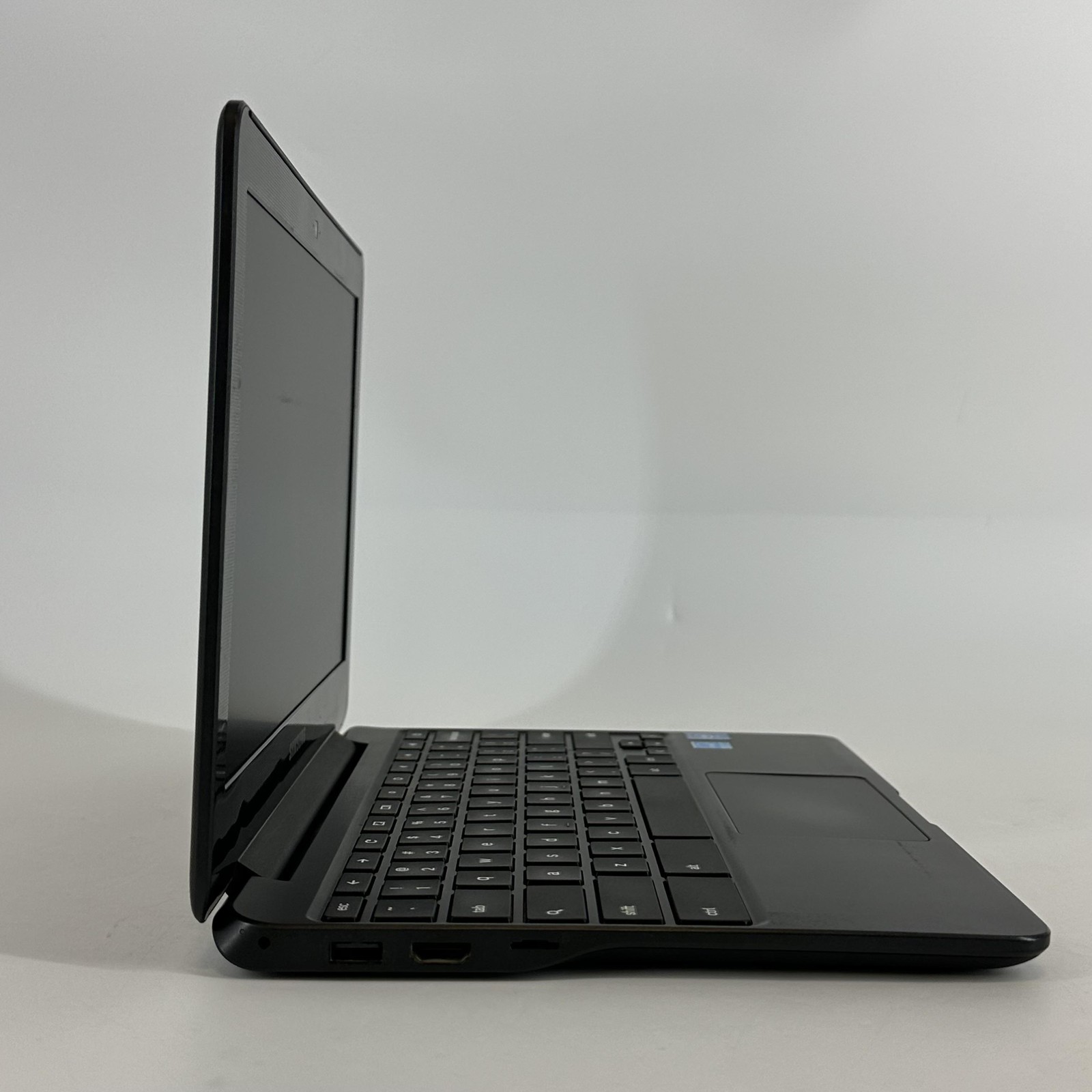 Samsung Chromebook 3 XE500C13 11.6 HD 1.6 GHz Celeron 2GB 16GB eMMC BAD BATTERY