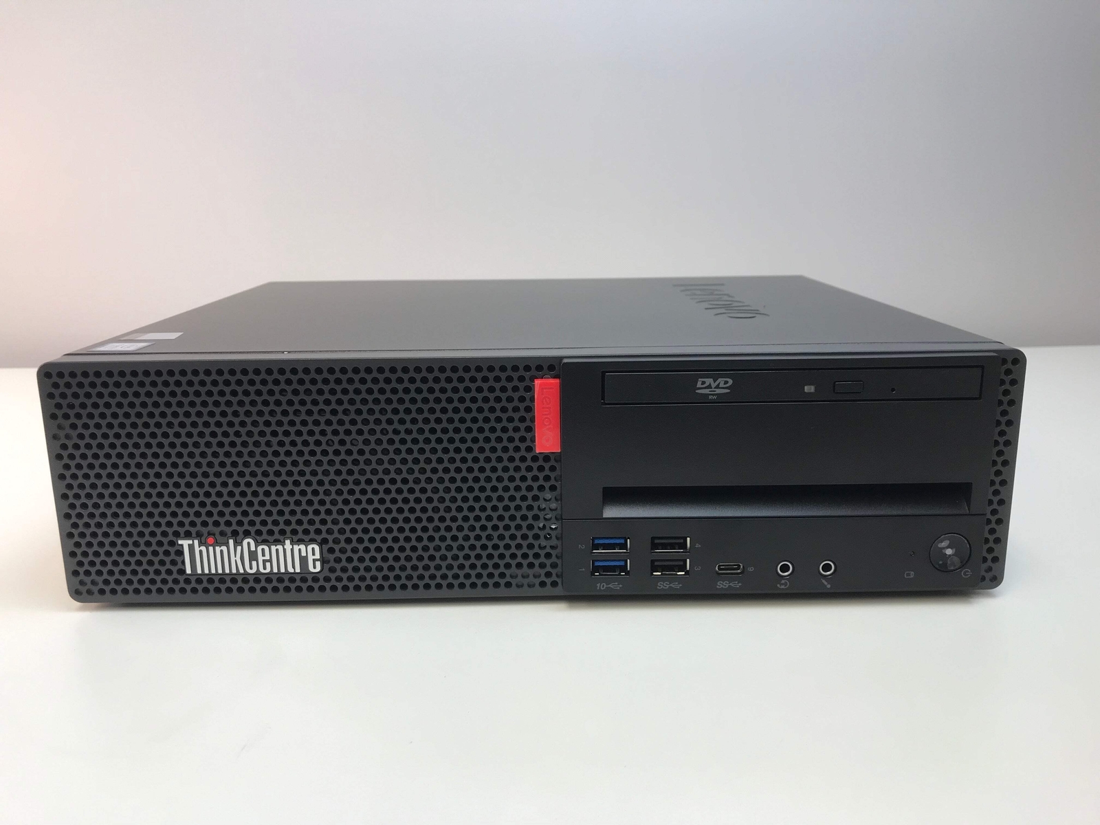 Lenovo ThinkCentre M720s SFF Desktop 10ST001QUS – i7 – 8GB RAM – 1TB HHD
