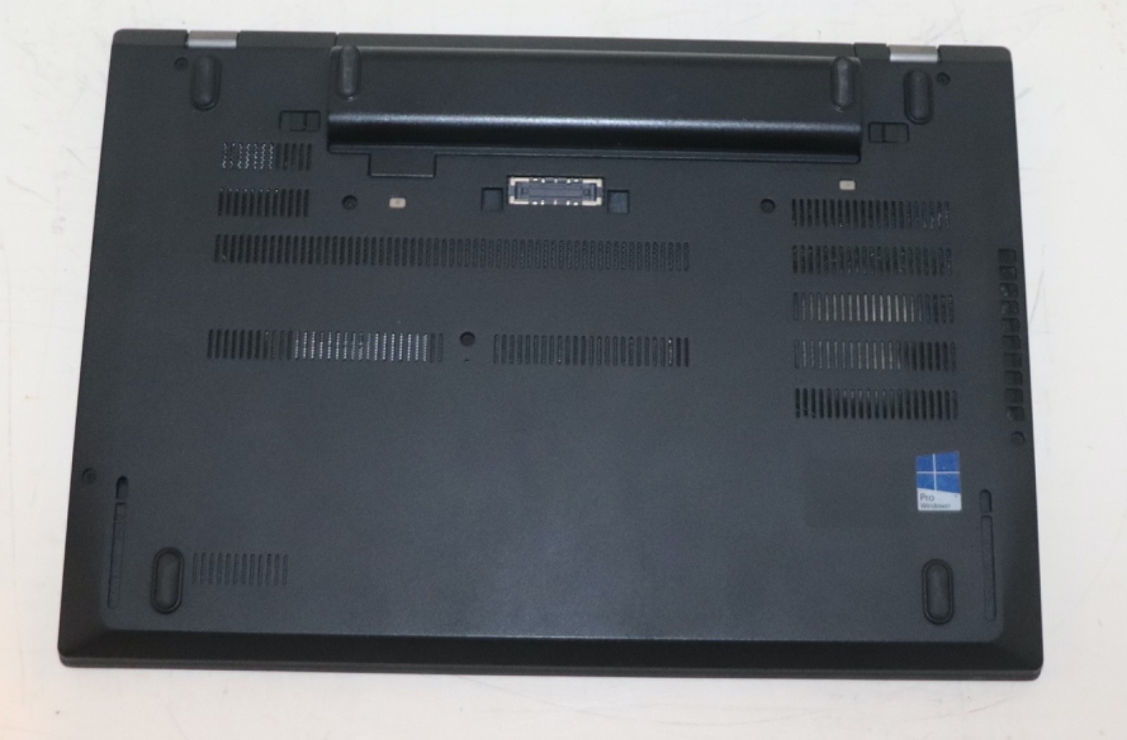 Lenovo ThinkPad T570 Intel core i5@2.40GHz|16GBRAM|256GBSSD|WIN 11.PRO|Webcam|