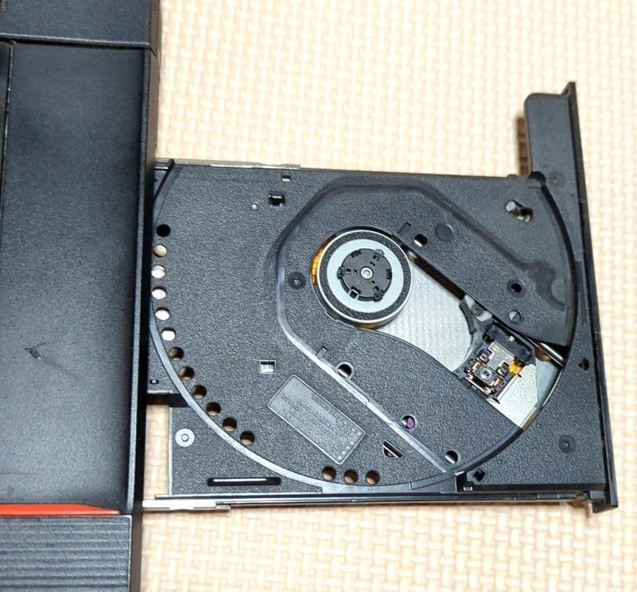 Fujitsu Lifebook A574/K 5.6 inches Color: Black/Red Windows10 Operation OK
