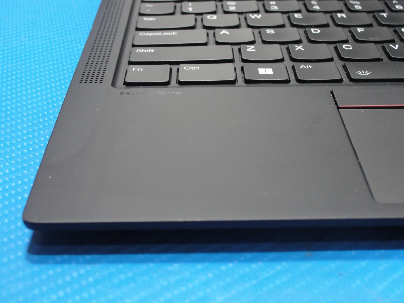Lenovo ThinkPad X1 Carbon Gen 11 14″ FHD Touch i7-1365U 1.8GHz 16GB 1TB +Charger