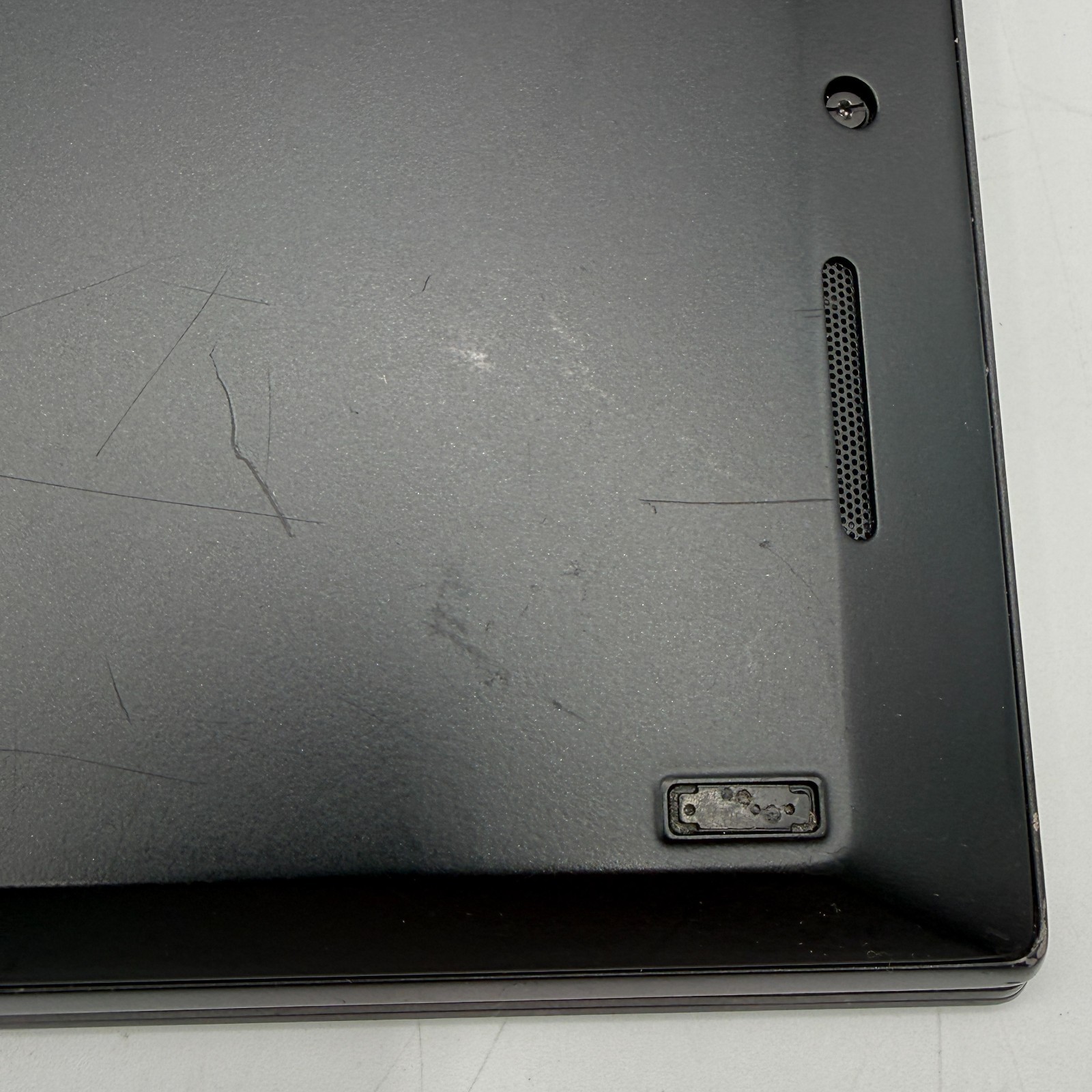 Lenovo ThinkPad T490s 14″ i7-8565U 16GB RAM 256GB SSD Win11 Pro Fingerprin Fair