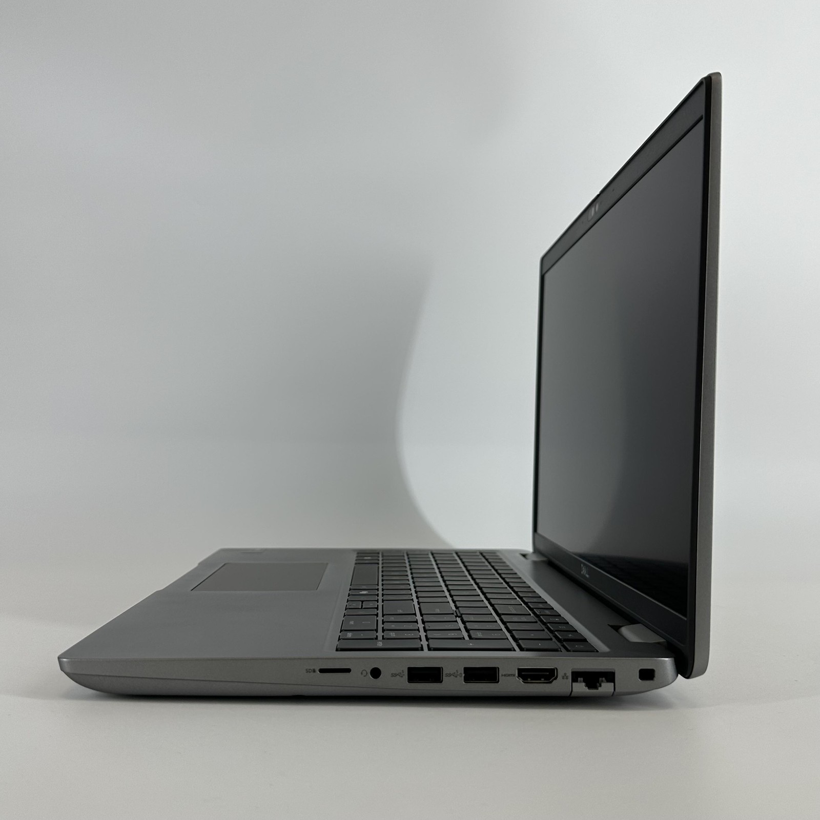 Dell Precision 3591 15 FHD TOUCH 1.4 GHz Ultra 7 165H 32GB 512GB SSD RTX 500 Ada