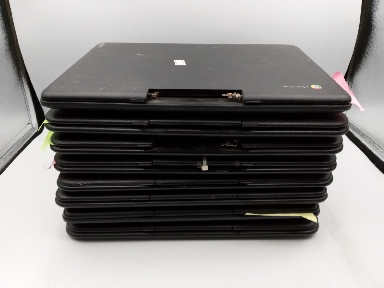 Lot of 8 – Lenovo N22 / N23 Chromebook Laptops – FOR PARTS – VARIOUS ISSUES -RR