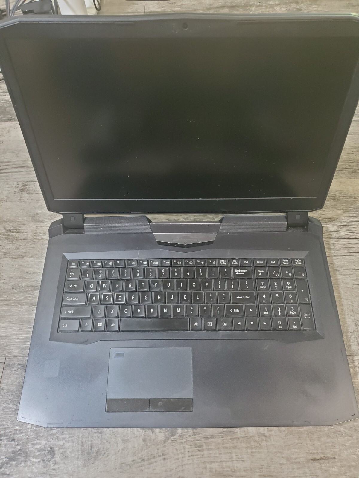 CLEVO P775TM1 – NO POWER ADAPTER OR CPU
