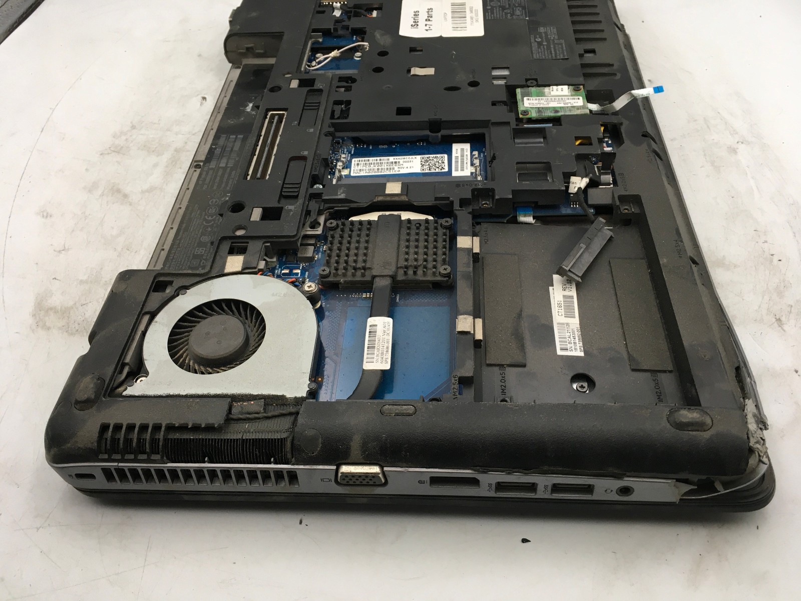HP PROBOOK 650 G1 – FOR PARTS – INTEL I5 4TH GEN – NO RAM – BROKEN LCD -READ- BB