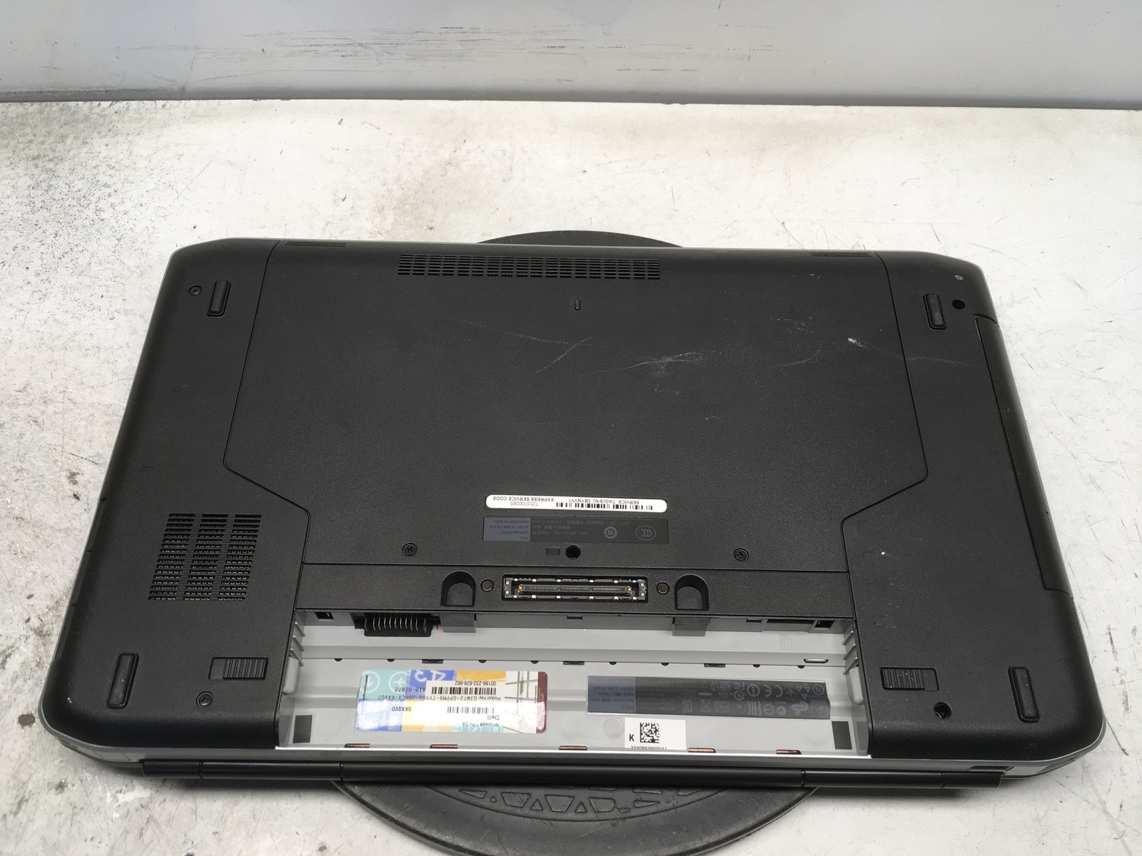 Dell Latitude E5530 Intel i5-3230M 2.6GHz 4 GB NO HDD No Batt