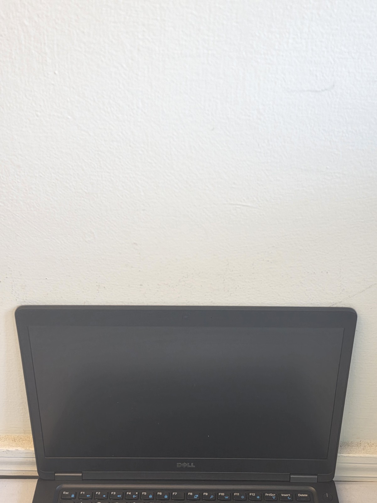 Dell Latitude 5480 Laptop – Intel i5 Gen 7 – 4GB RAM – 500GB HDD – Windows 10