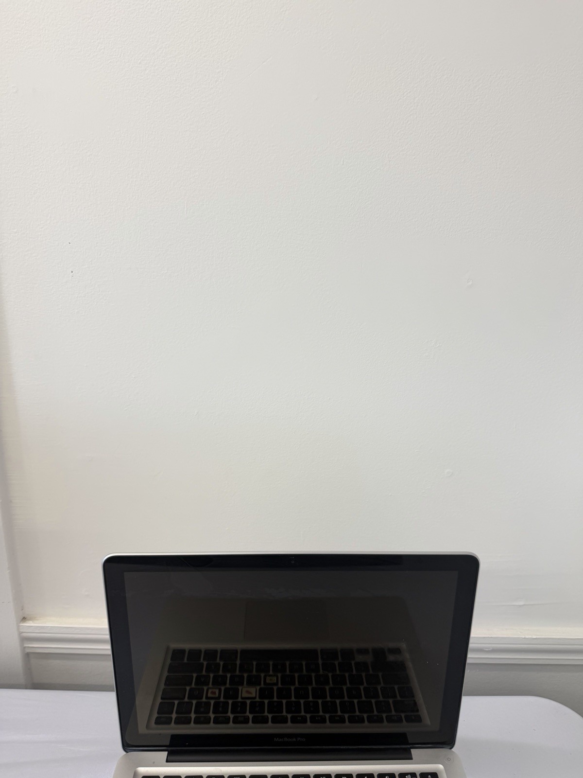 Apple Macbook Pro 2012 13-in Lapbook – Good Screen – Intel i5-3210m – Read Des