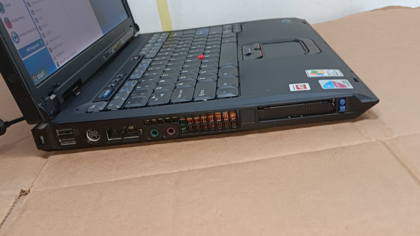 Retro Loaded IBM Thinkpad R52 Gaming Laptop 1.73 GHz 2 GB Ram Windows XP Hme SP3