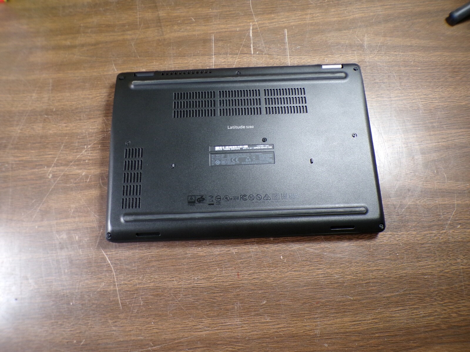 DELL LATITUDE 5280 INTEL CORE i3-7100U 2.40GHZ 4GB RAM **NO HD/ NO CADDIE