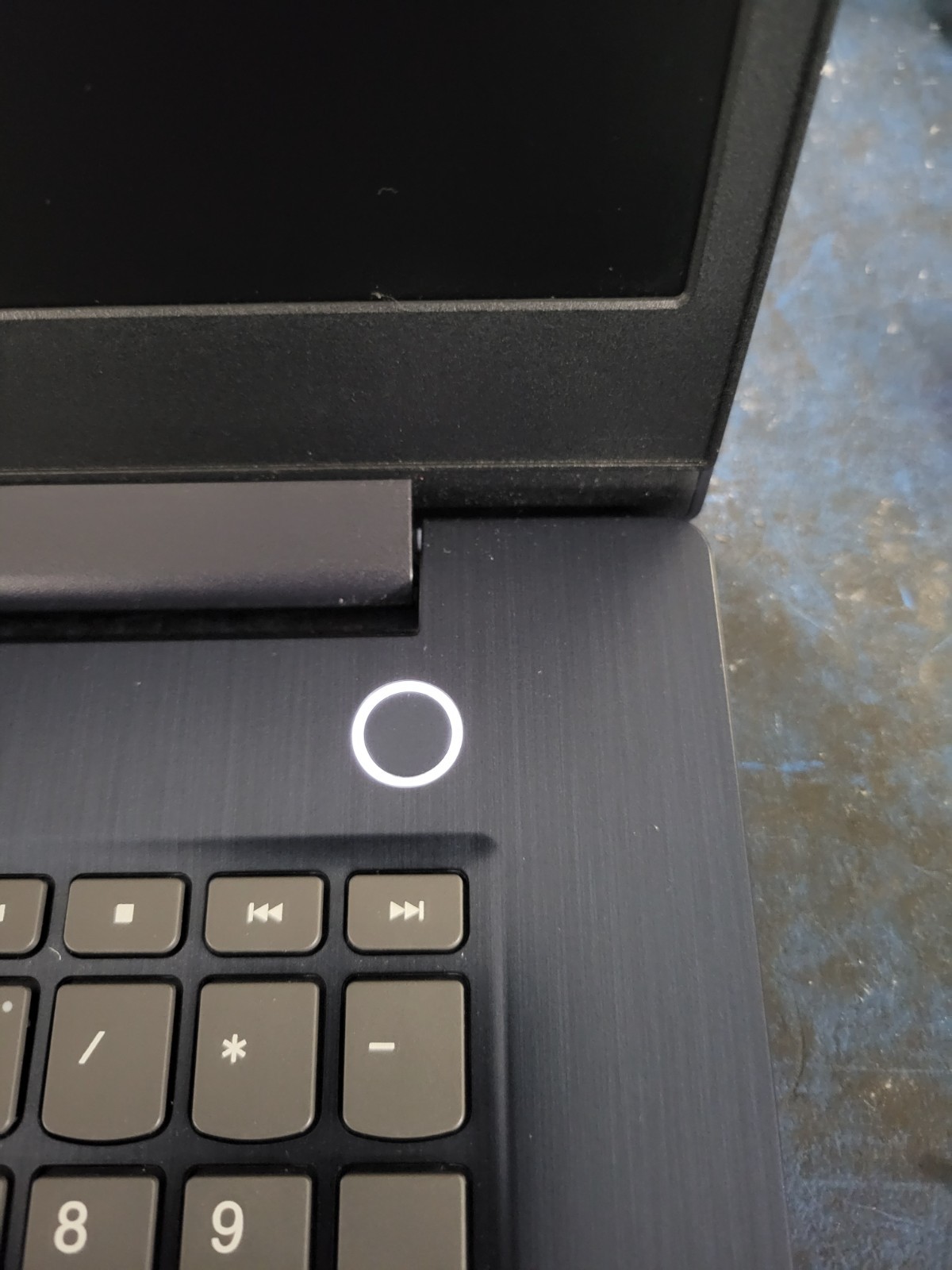 Lenovo IdeaPad 3-17IIL i5-1035G1 4GB RAM *AS IS/No HDD/No OS/BIOS* | LP457