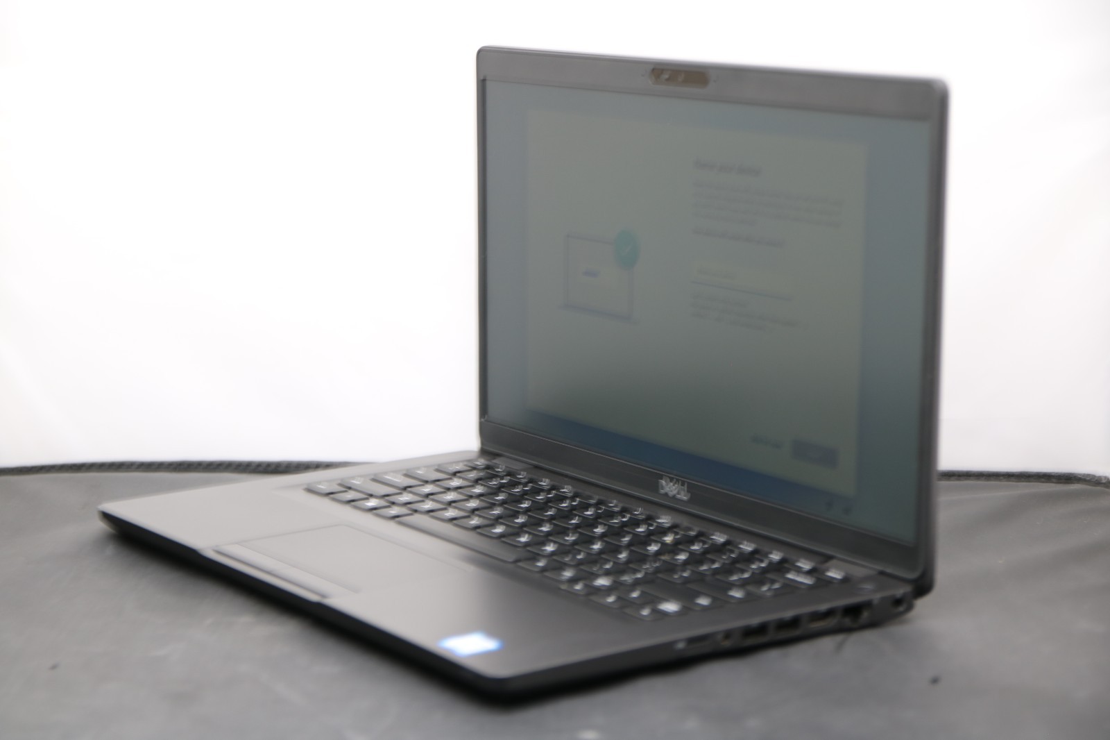 Dell Latitude 5400 – i5-8265U – 8GB, 128GB, Windows 11 Pro +Adapter