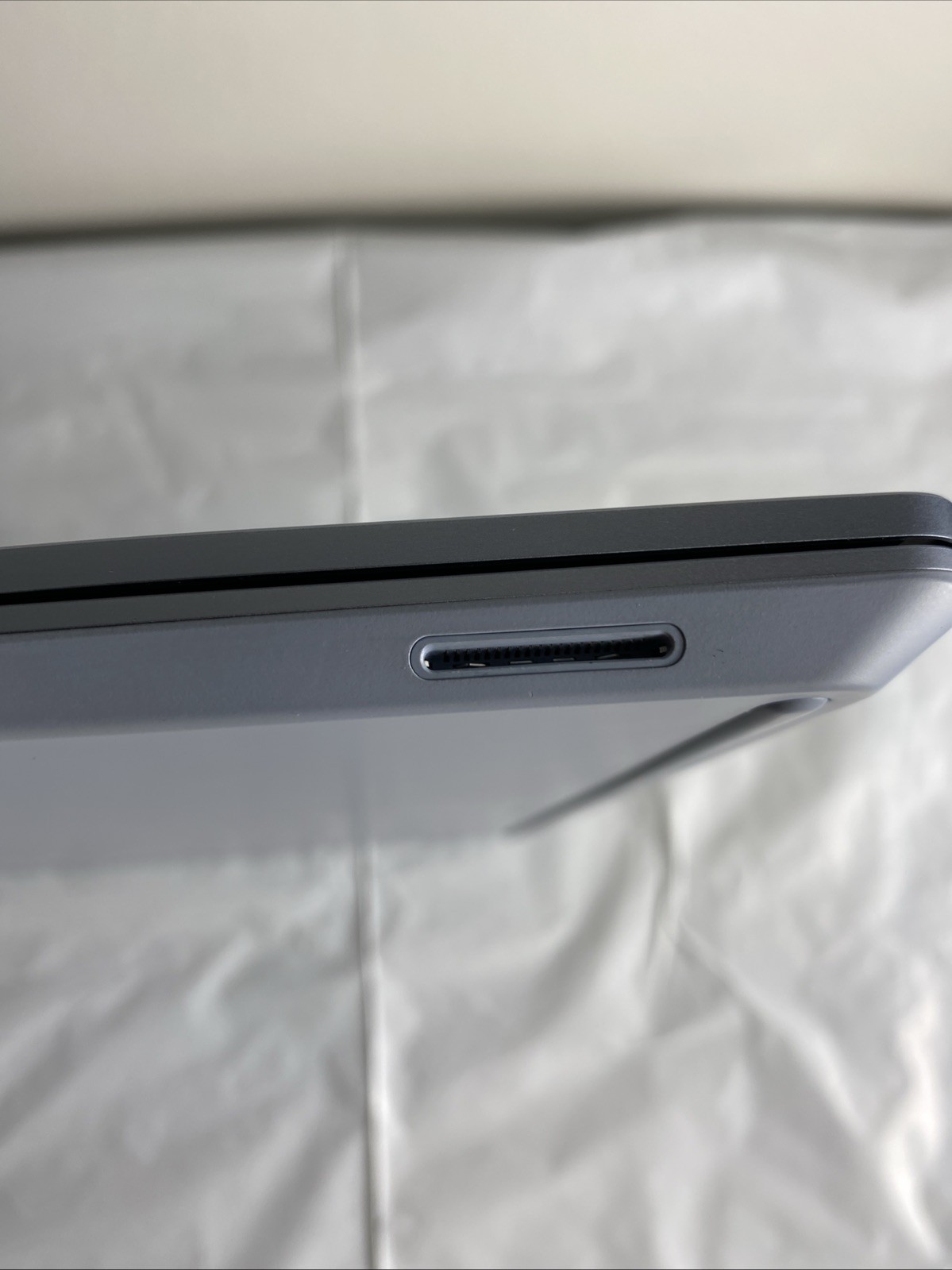 Microsoft Laptop Go Model 1943/Core i5-1035G1/8GB RAM/128GB