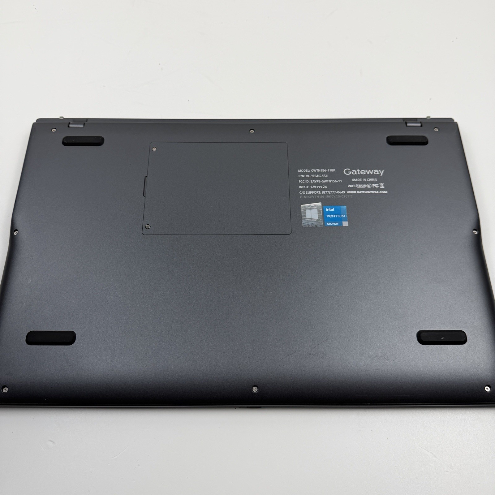 Gateway Laptop GWTN156-11BK 15.6″ Silver N5030 1.1GHz 4GB RAM 128GB SSD