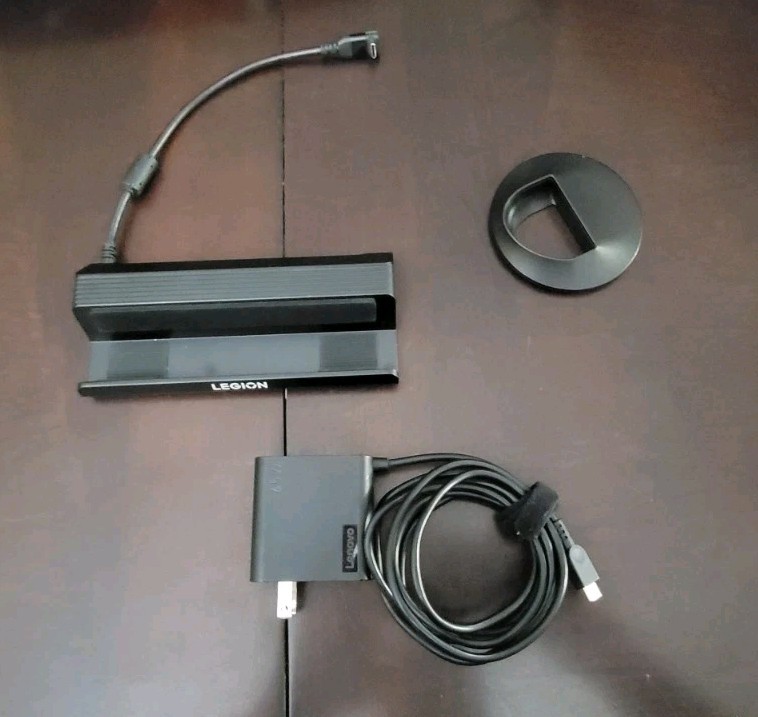 Lenovo Legion GO 8.8” 16GB RAM 2TB SSD AMD Ryzen Z1 Extreme