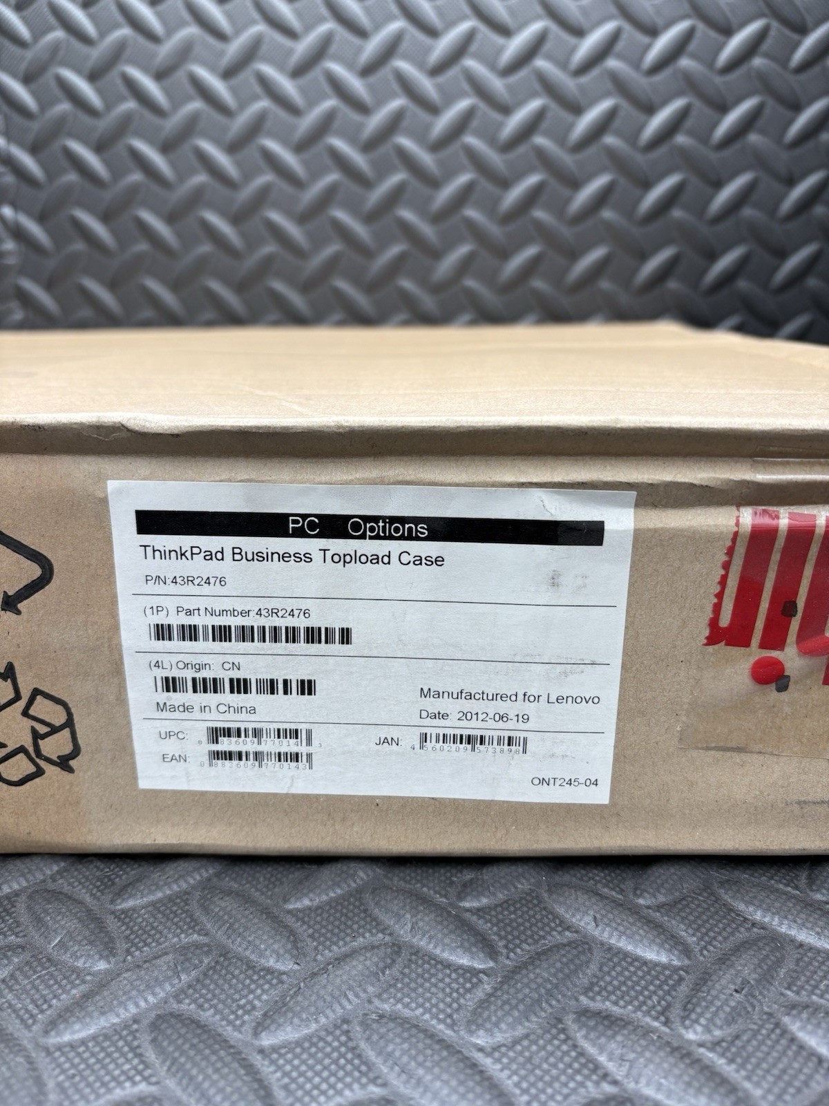 Lenovo Thinkpad 15.4″ Business Notebook Case Model 43R2476 (/GM1-1691-43R2476…