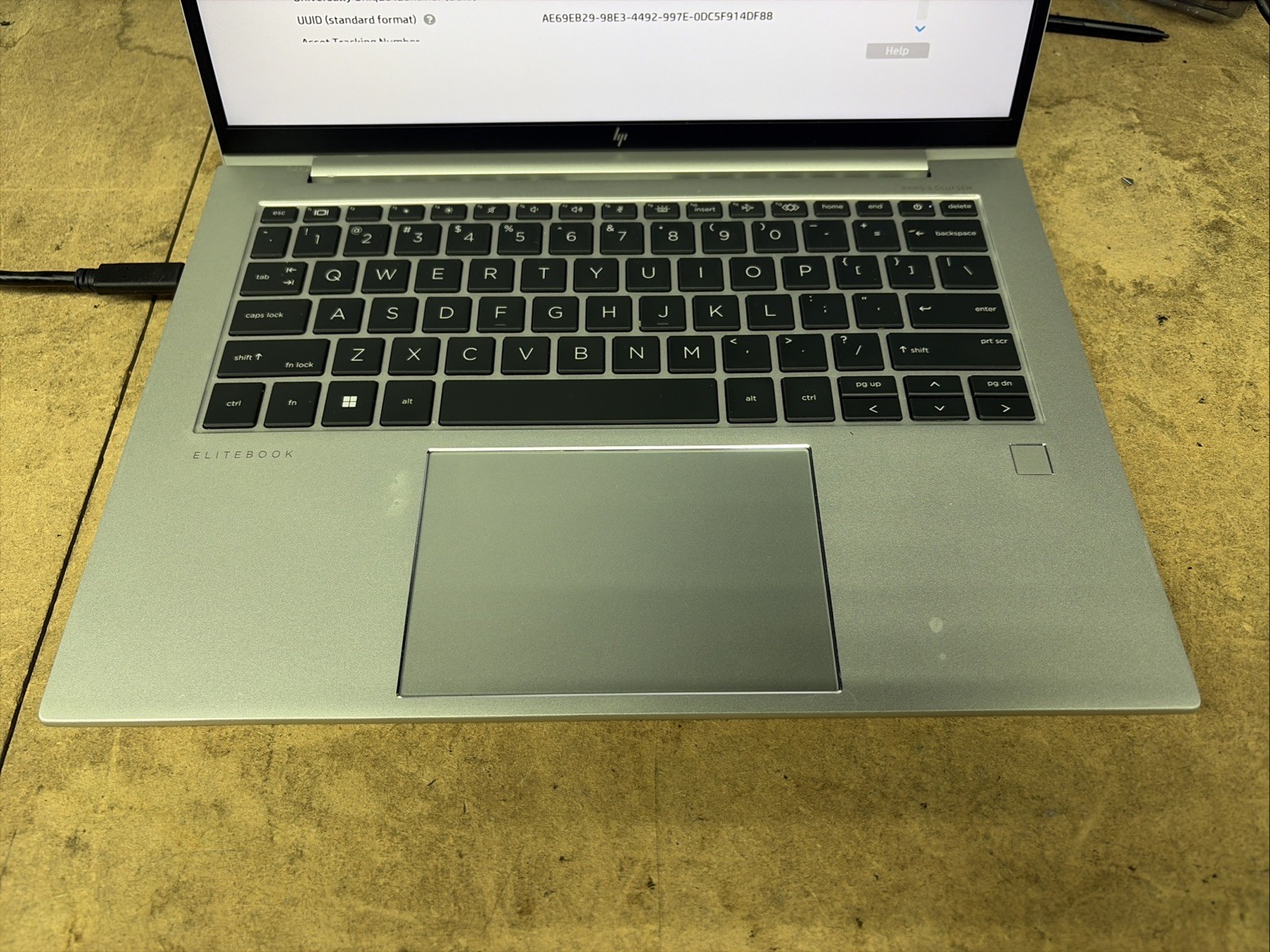 HP EliteBook 845 G9 14″ FHD Ryzen 7 PRO 6850U 16GB RAM 512GB SSD No OS