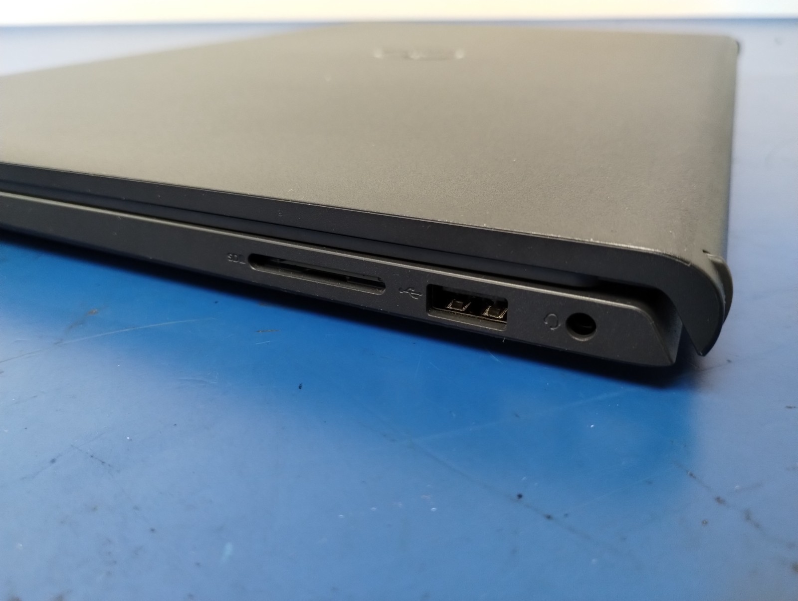 DELL 15 DC15255 G8MK9, AMD Ryzen 7 7730U, 2.00 GHz, 16 GB RAM, 512 GB NVMe SSD