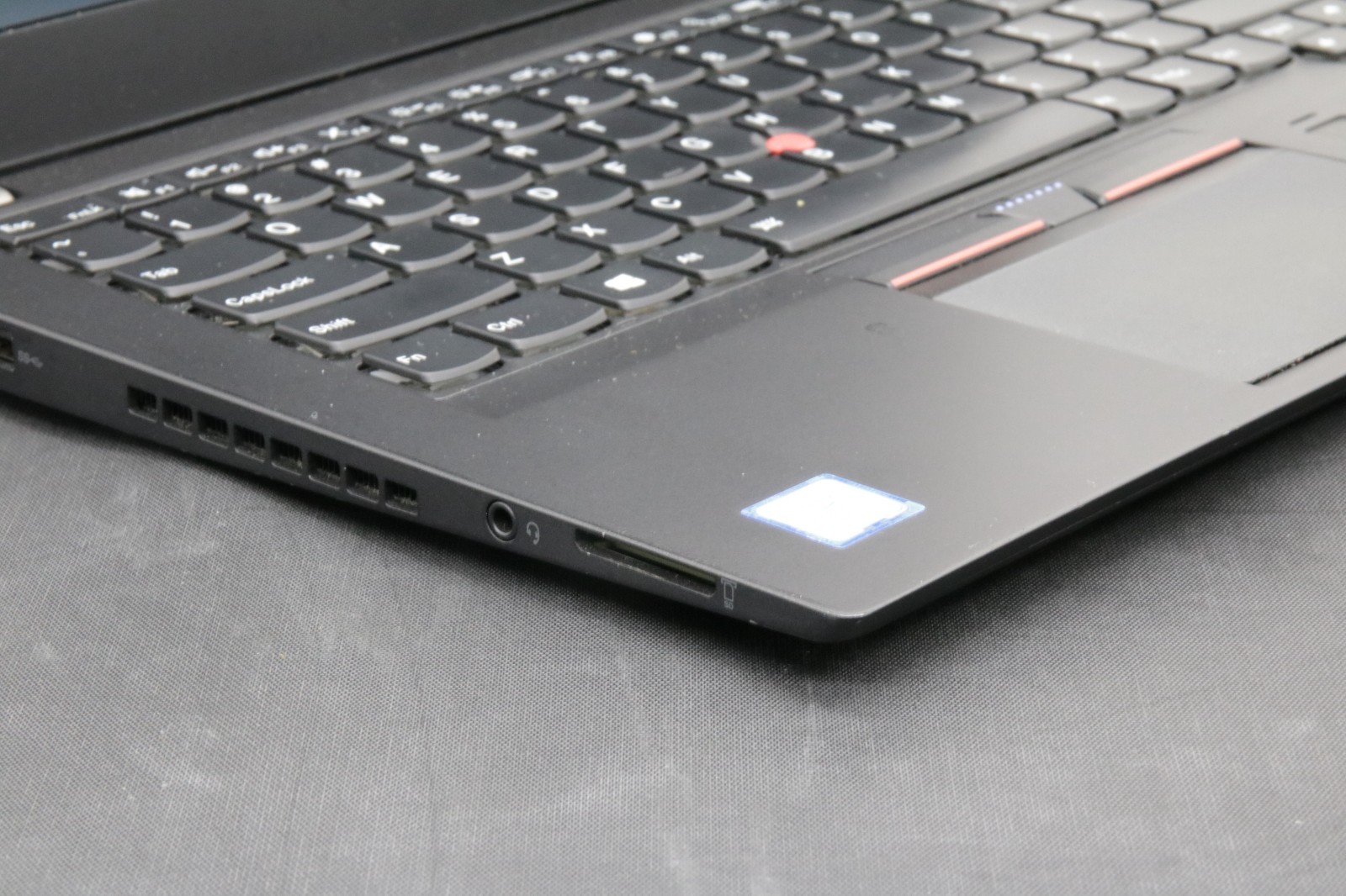 Lenovo ThinkPad T460s – i7-6600U – 4GB, 256GB, Windows 11 +Adapter