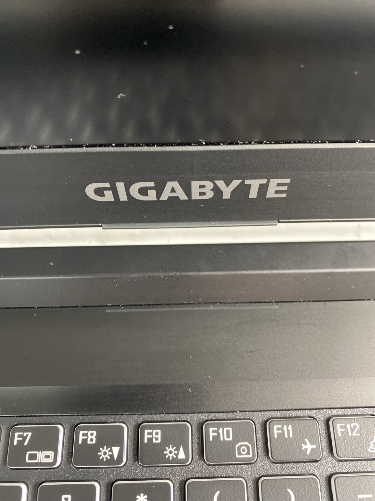 Gigabyte G5 GD 15.6”Gaming Laptop i5-11400H-RTX3050-16GB RAM- 512GB SSD- Read Me