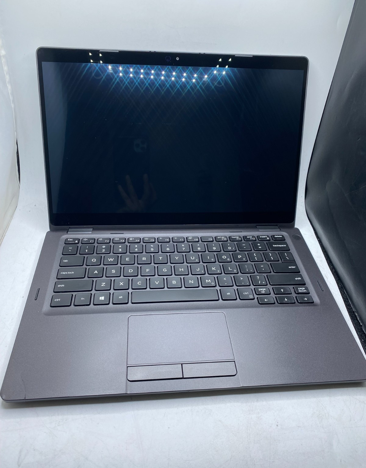 Dell Latitude 5300 2-in-1 13.3″Touch Intel i5-8365U 1.60GHz 16GB RAM 256GB SSD