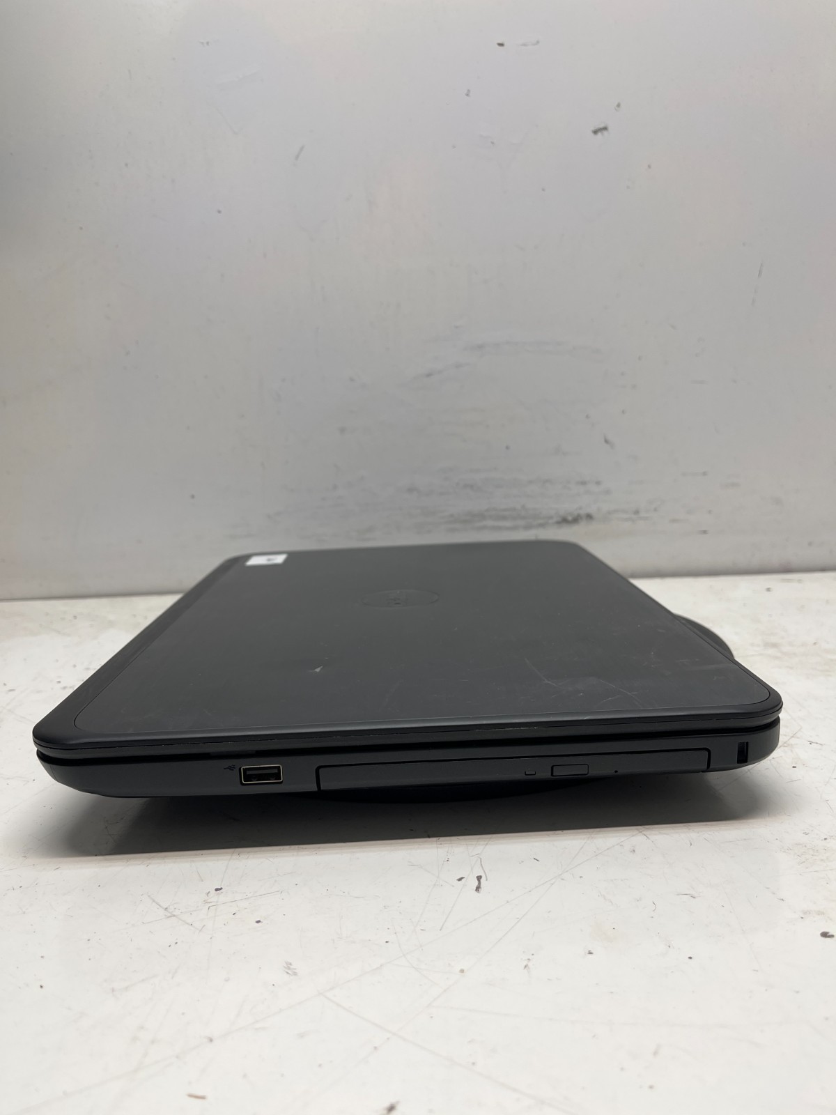 Dell Latitude 3540 Intel Core i5-4210U 1.70GHz 4GB NO HDD