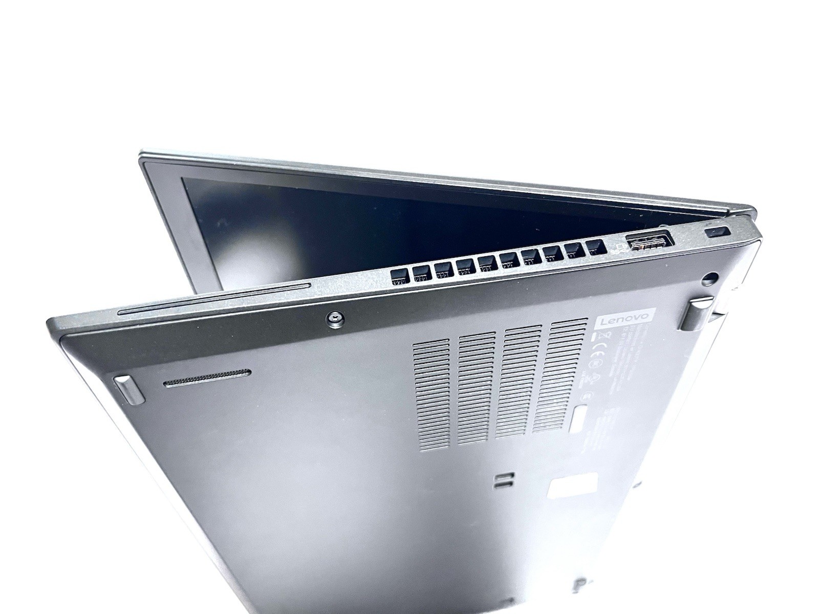 Lenovo ThinkPad X390 i5-8365U 1.60 GHZ 16GB 256 SSD Win 11 Pro