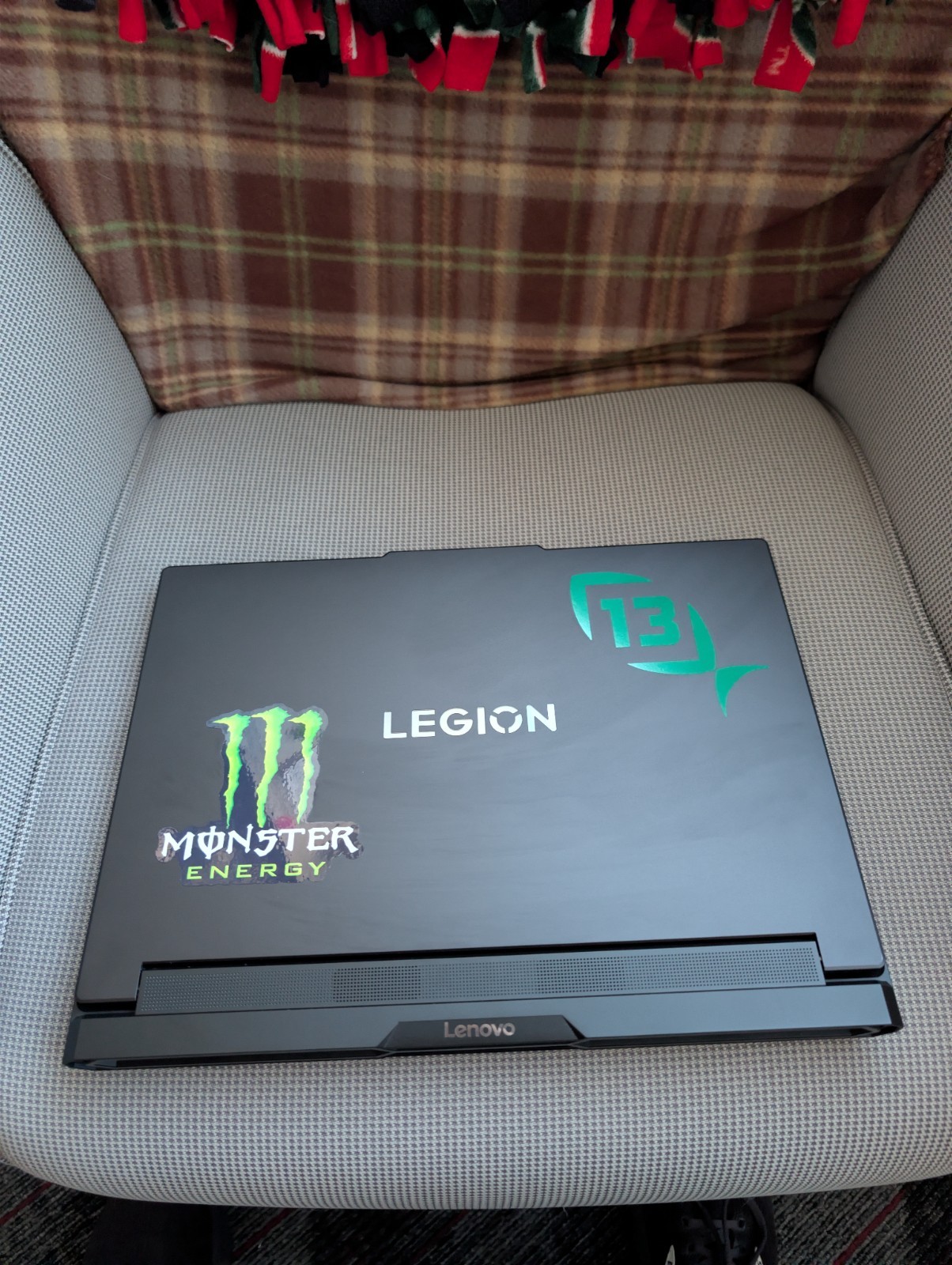 Lenovo Legion Pro 7i Gen 10 OLED Ultra 9 275HX RTX5090 64GB 2TB Gaming Laptop