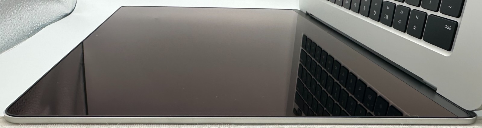 Apple Macbook Air – 15.3″ – M4 – 1TB SSD – 24GB RAM – A3241 – 91% Battery – Used