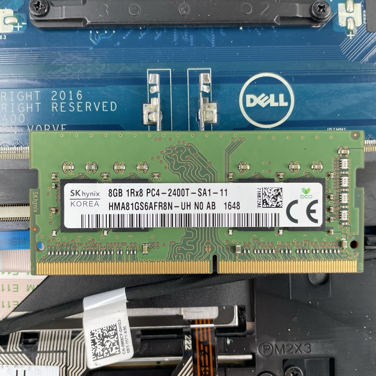Dell Latitude 5580 15.6″ i5-7440HQ 2.8GHz 8GB RAM No SSD/OS/AC – Bad Hinge Cover