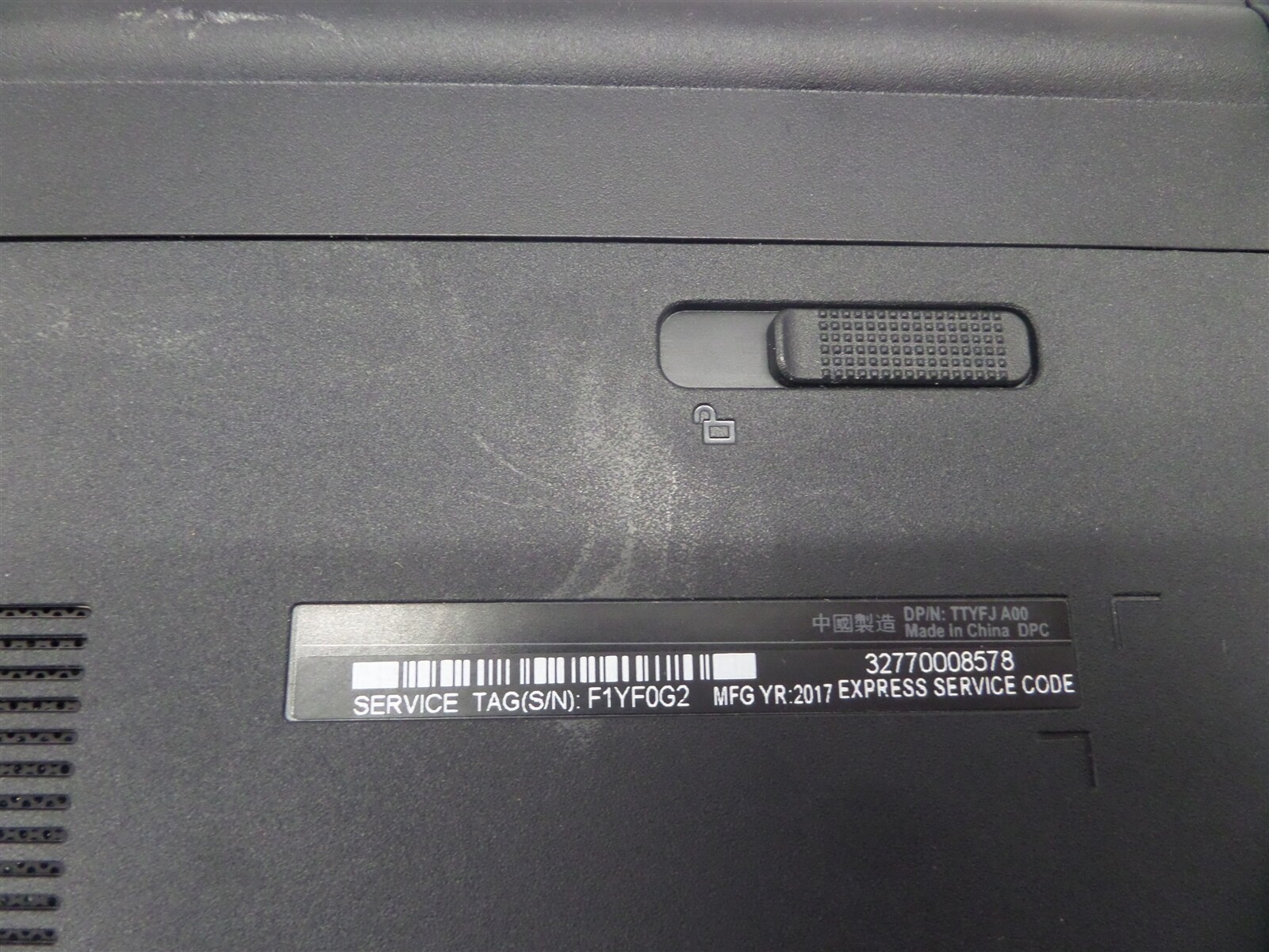 Dell Inspiron 15 5566 15.6″ Laptop w/ Intel i3-7100U 2.4GHz CPU 8GB RAM – No HDD