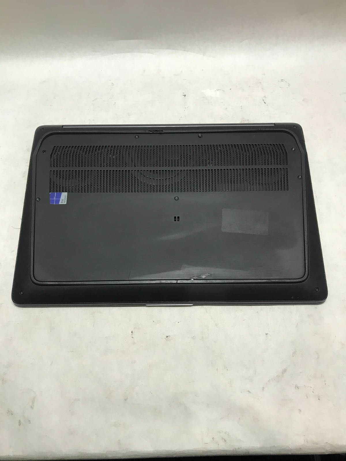 HP ZBook Studio G4 15″ Intel i7-7700HQ 4GB RAM 128GB SSD Windows 11 BAD BATT -DW