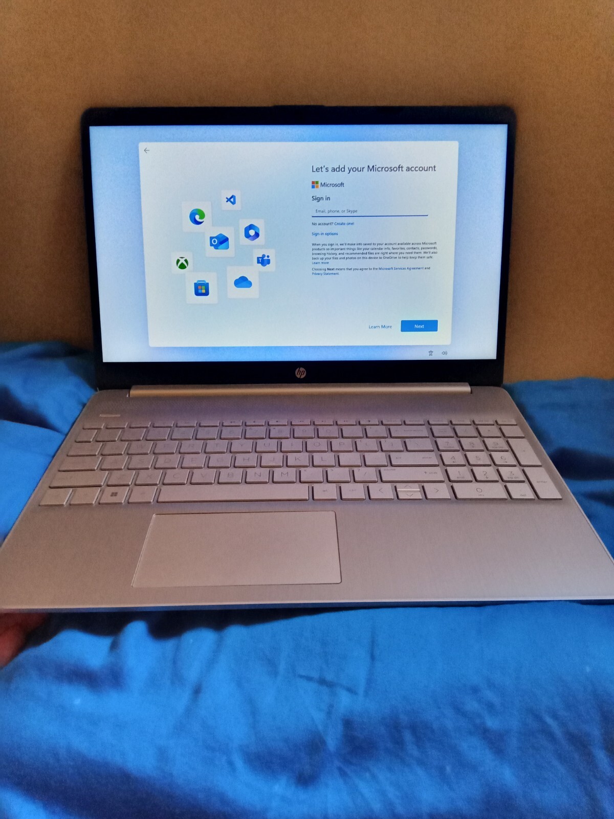 HP 15-ef2044nr 15.6″ Laptop Touch AMD Ryzen 5-5500U 8GB DDR4 RAM 256GB SSD