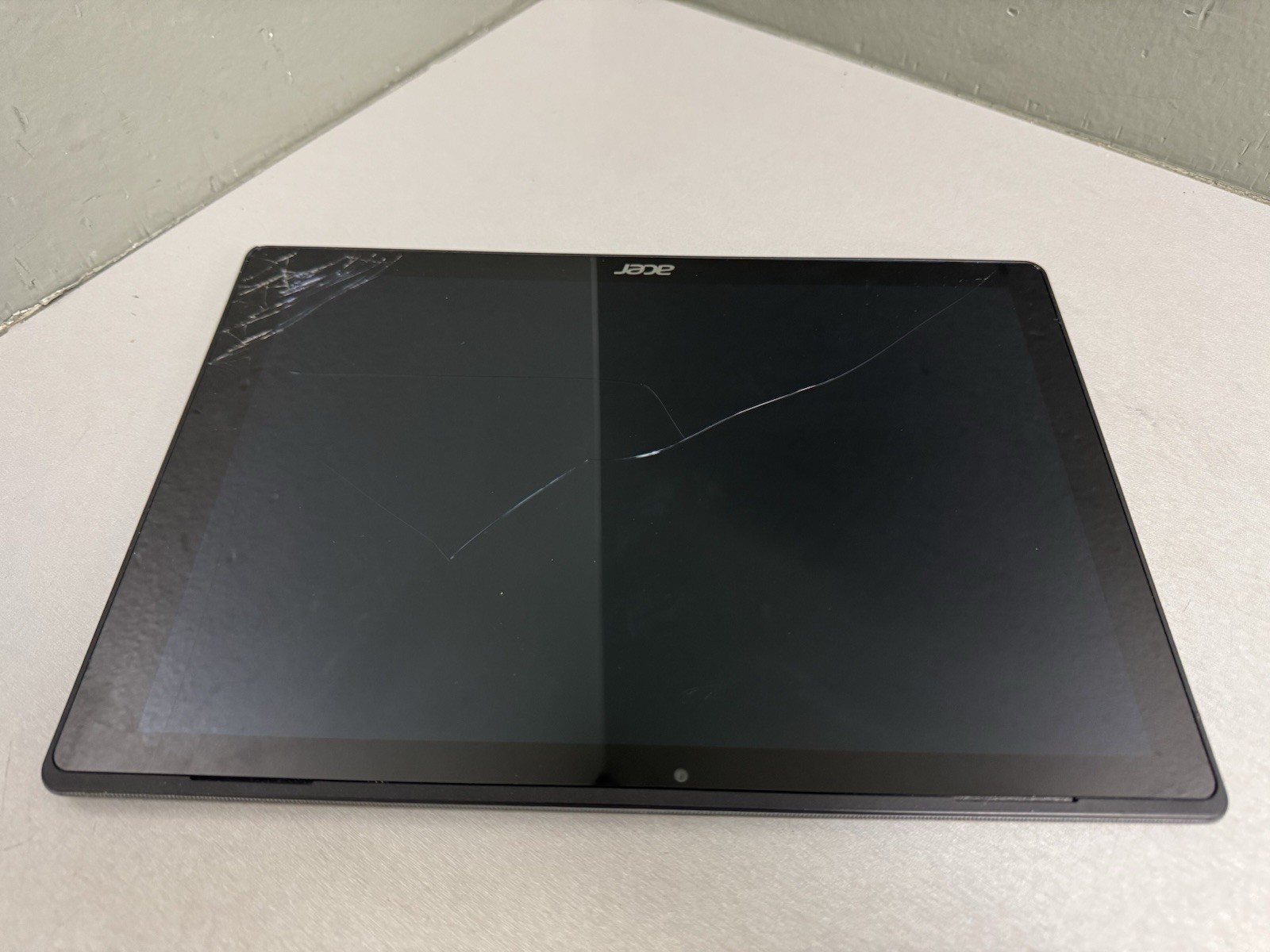 Acer Switch 5 2-in-1 N17P5 Core i3-7130U 2.70GHz 128GB 4GB Ram #3
