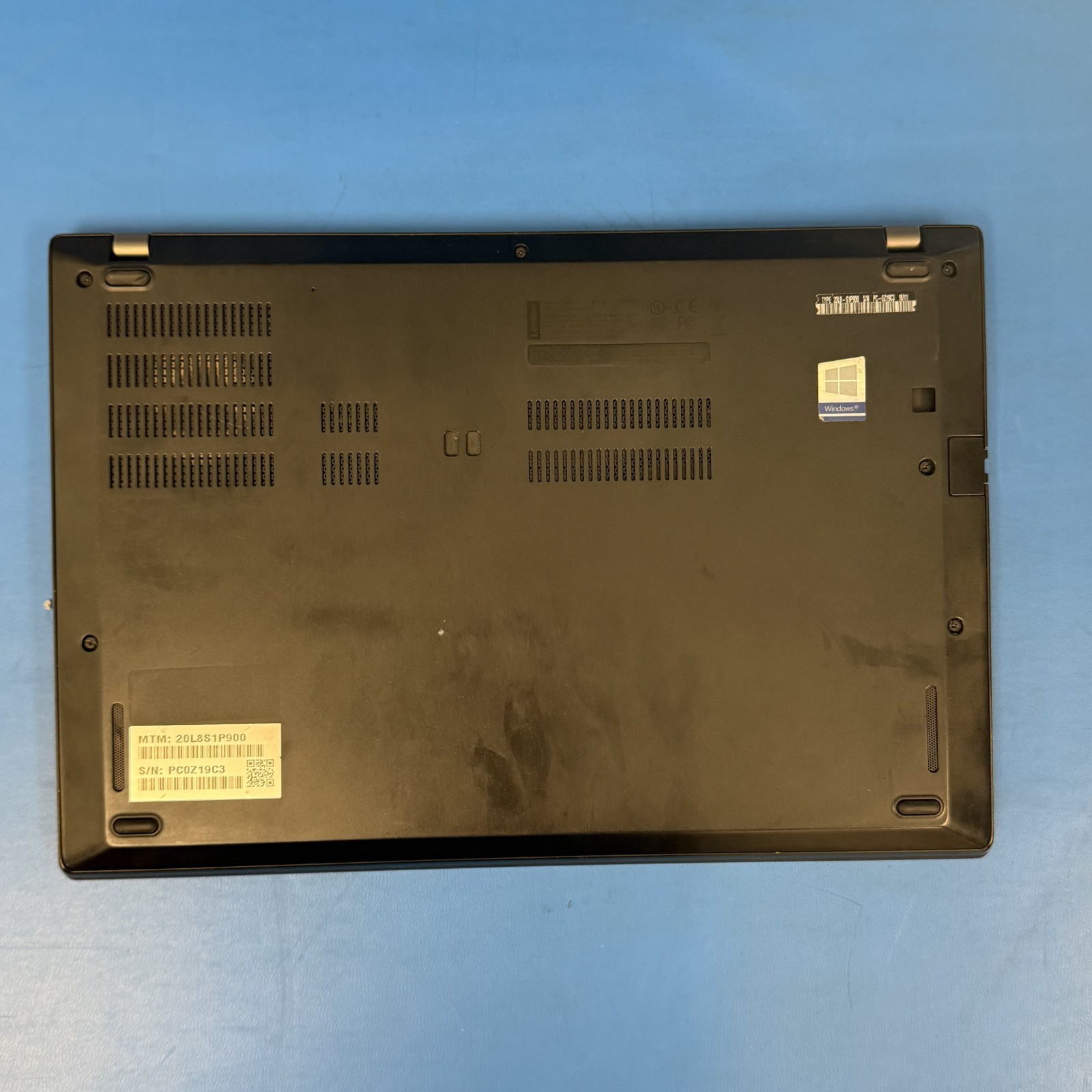 Lenovo ThinkPad T480S i5-8350U 16GB 256GB , with 45W A/C Adapter, with OS