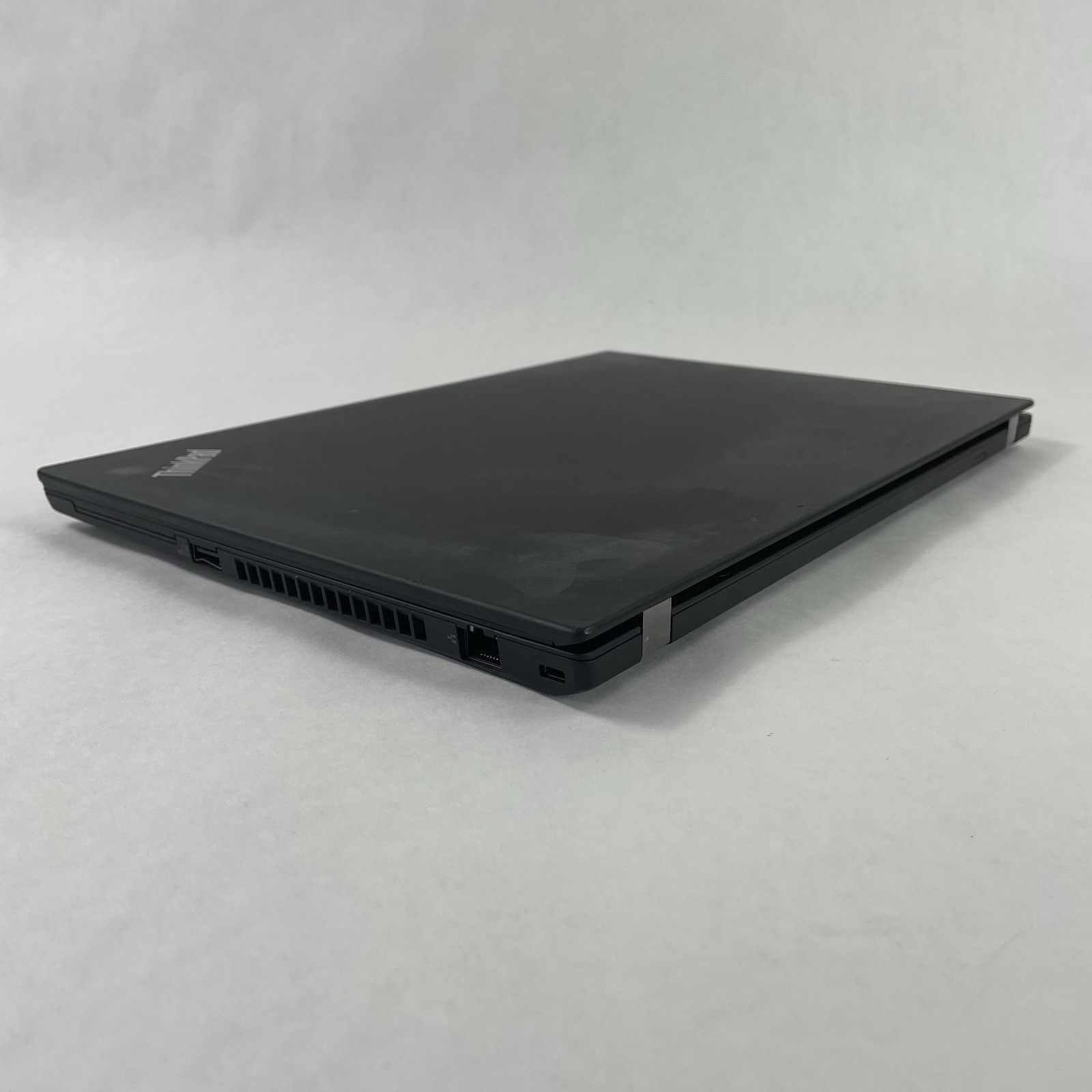 Lenovo ThinkPad T14 Gen 2 14″ i5-1145G7 2.60 GHz 16 GB RAM No SSD No OS READ