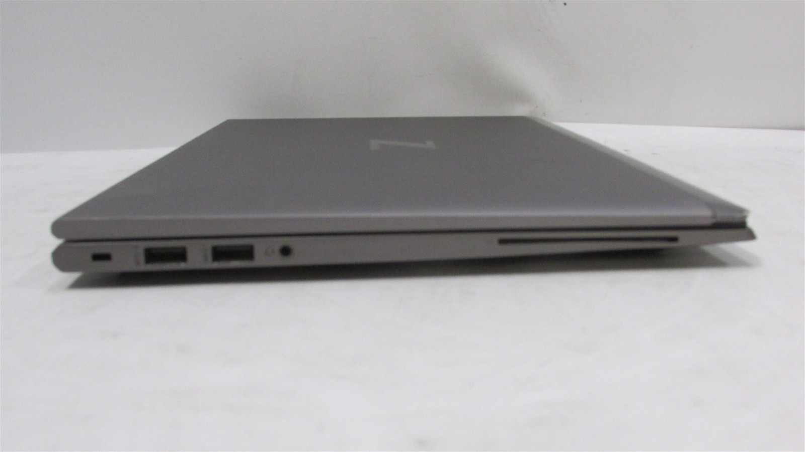 HP ZBook Firefly 14 G8 i7-1185G7 3.0GHz 16GB 512GB NVME 14″ W11 Pro MISS KEY/DMG